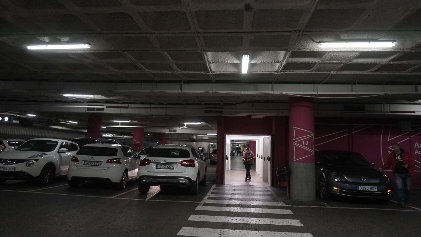 El proyecto contempla un aparcamiento en la planta sótano -1.