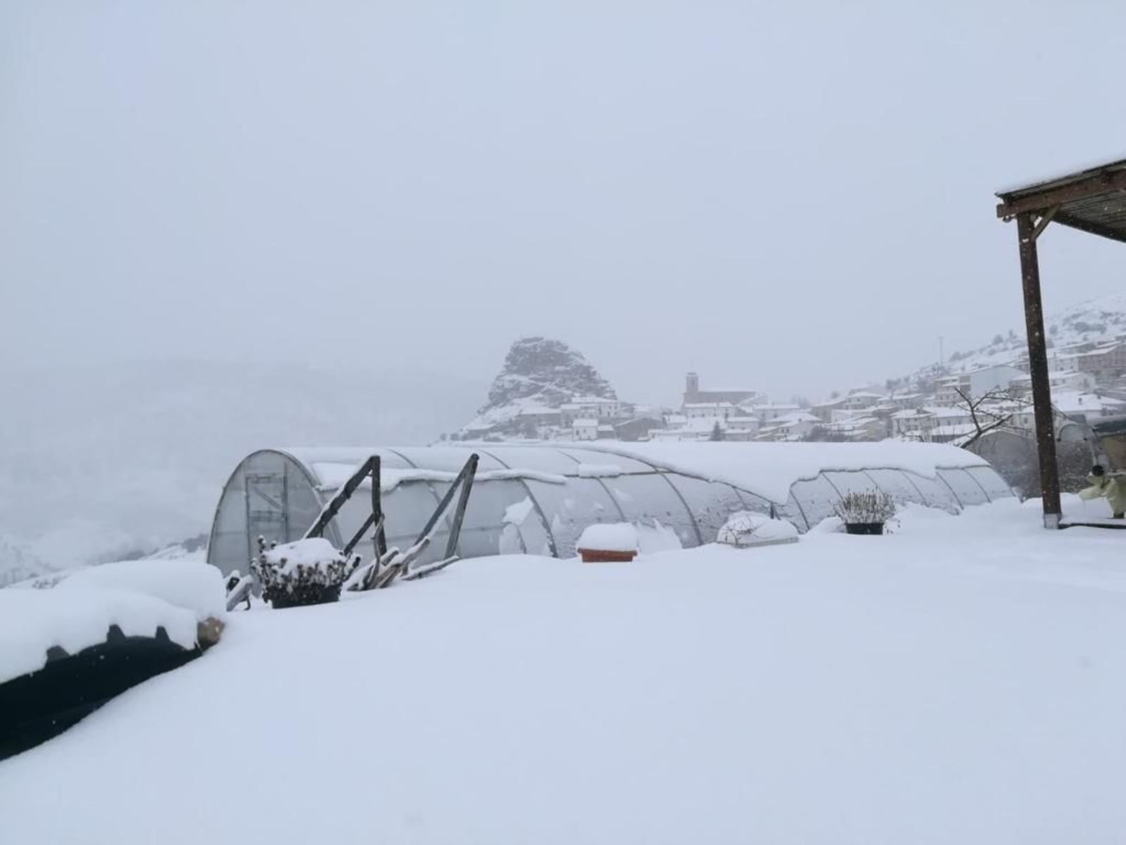 Madrid trata de restablecer la normalidad: el día después en imágenes