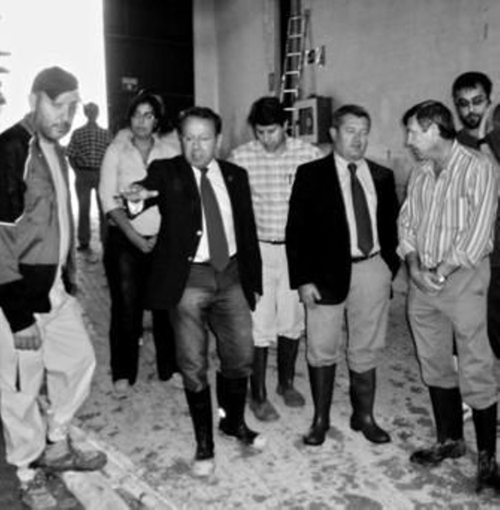 El alcalde y el subdelegado visitaron ayer la zona afectada por la lluvia en Lucena.