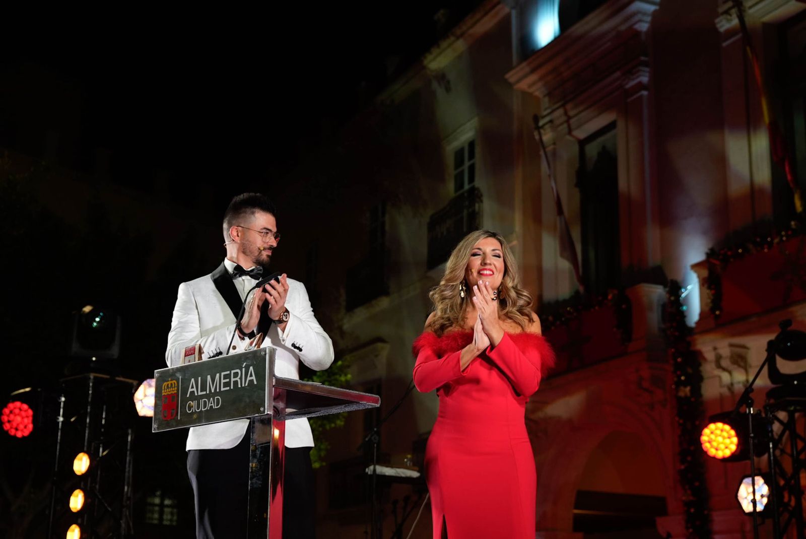 Almería despide con los 12 tomates cherry de la suerte el año 2025