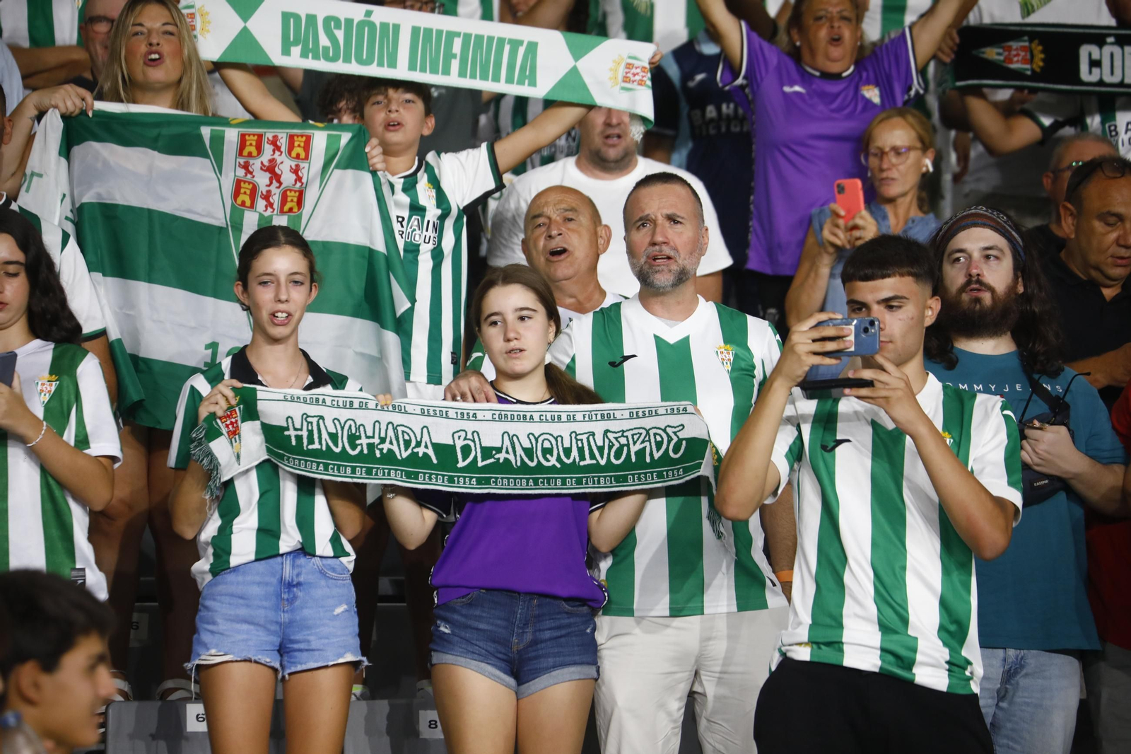 Las mejores fotos del ambiente en El Arcángel para el Córdoba CF - Castellón