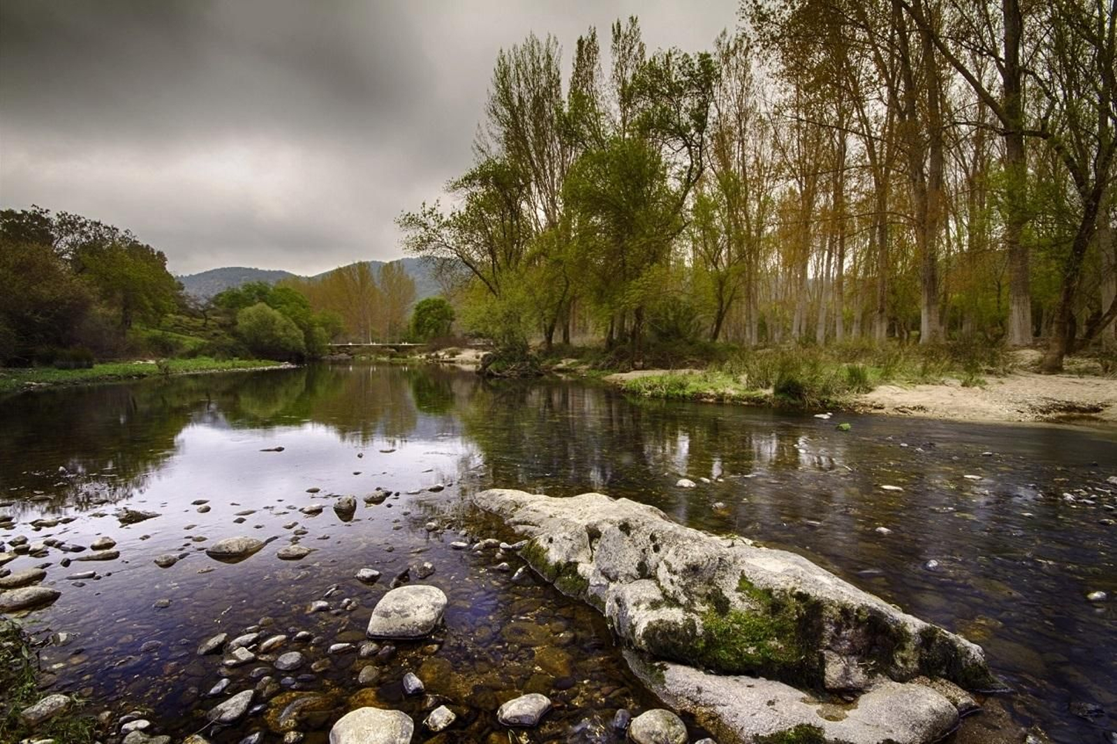 El agua es protagonista en el Parque Natural Sierra de Andújar.