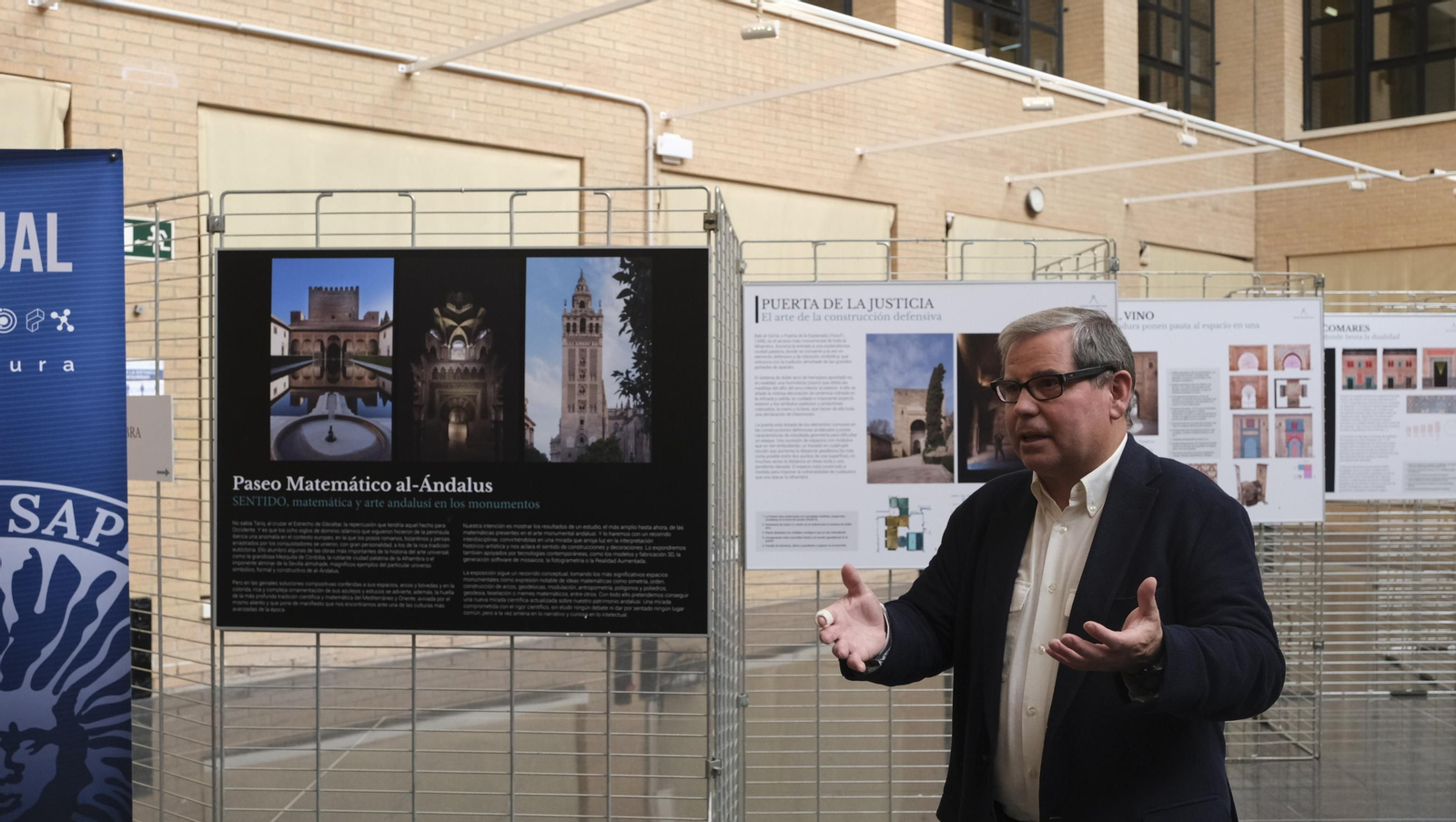 Imágenes de la inauguración de la exposición 'Paseo Matemático Al-Ándalus' en la Universidad de Almería