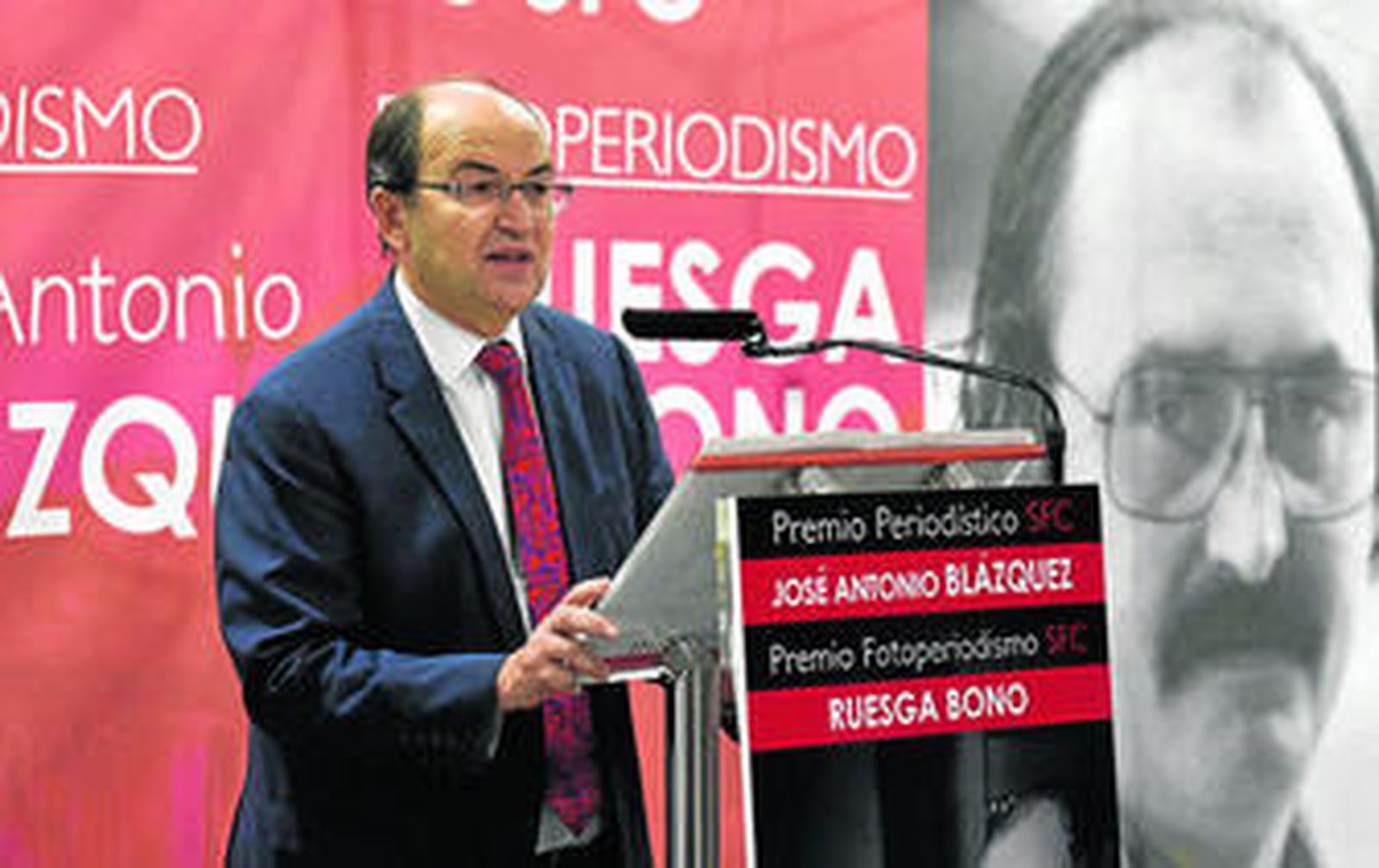 José Castro realiza su habitual discurso durante la entrega de los premios periodísticos.