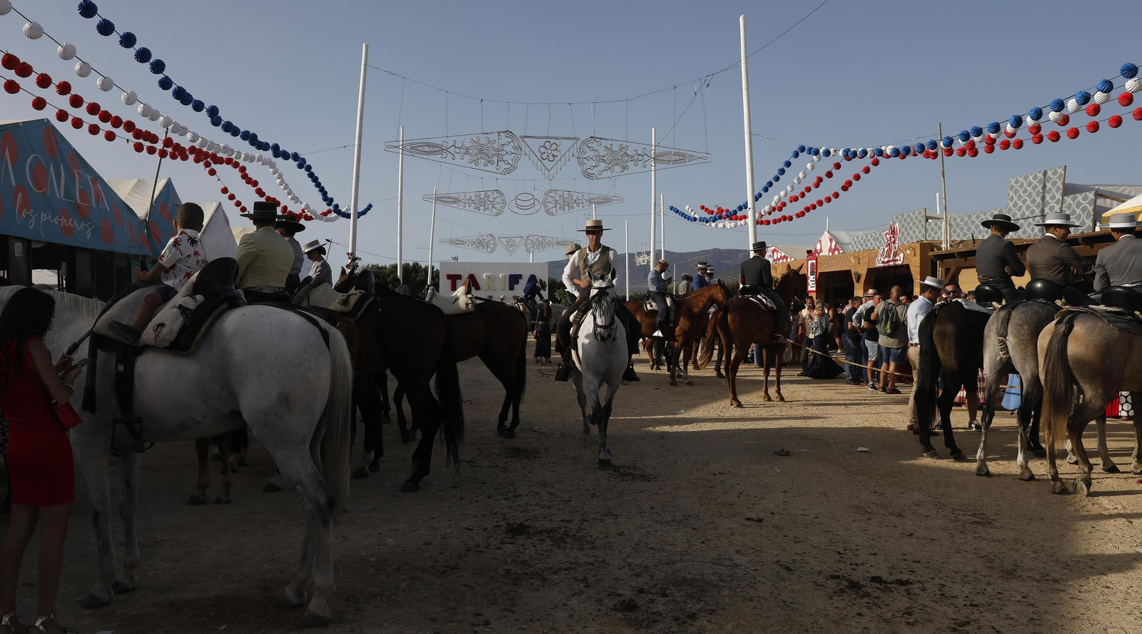 Búscate en las fotos del viernes en la Feria de Tarifa