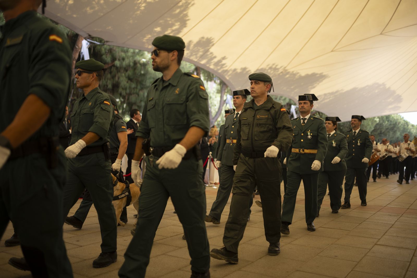 Imágenes de los actos de celebración de la festividad de la patrona de la Guardia Civil, la Virgen del Pilar.