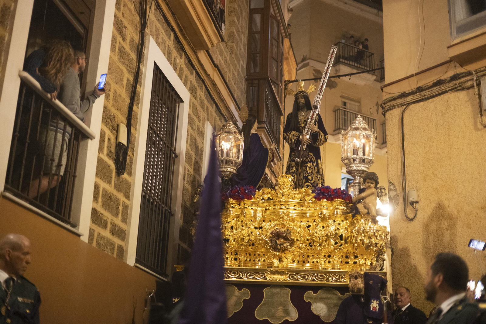 Las imágenes de la cofradía del Nazareno  este Jueves Santo en la Semana Santa de Cádiz de 2024