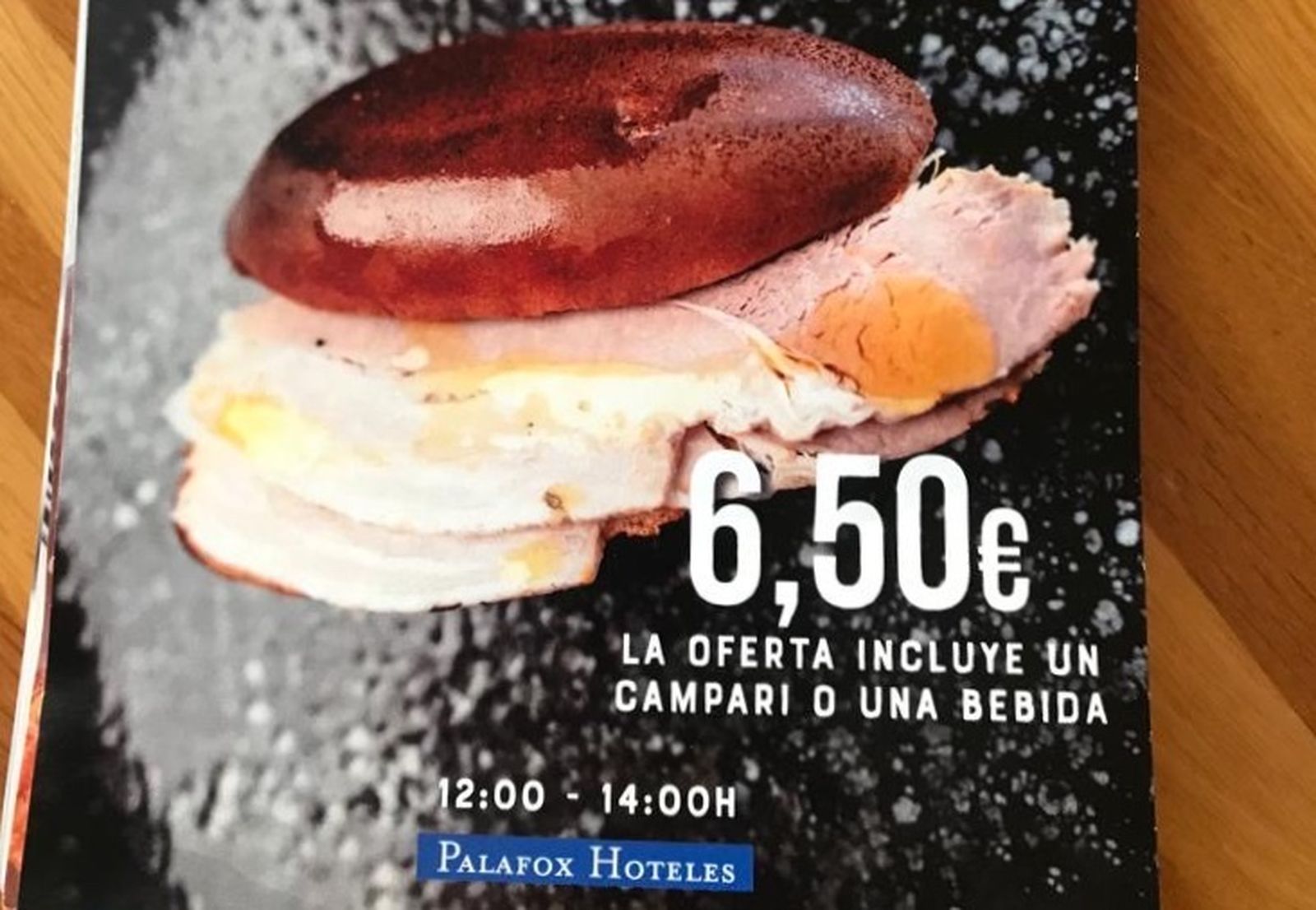 Hotel Palafox, donde se aloja Ramoní