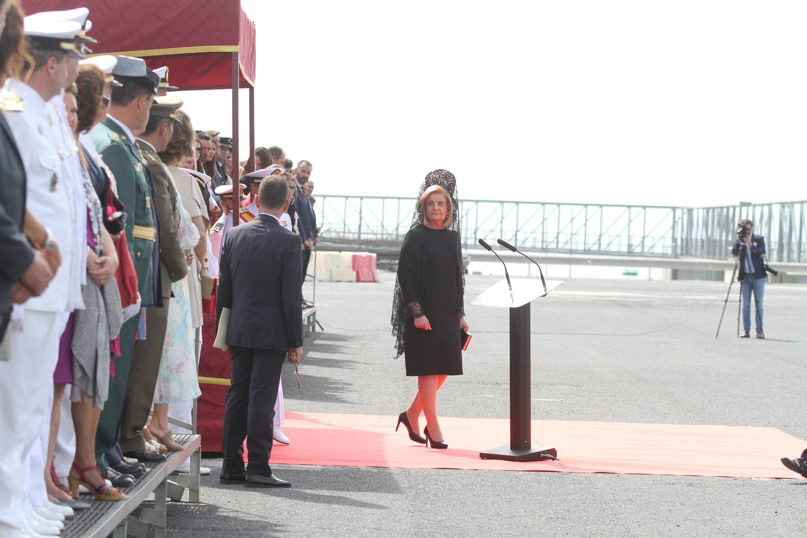 Entrega de la bandera de combate a la fragata Cristobal Colón