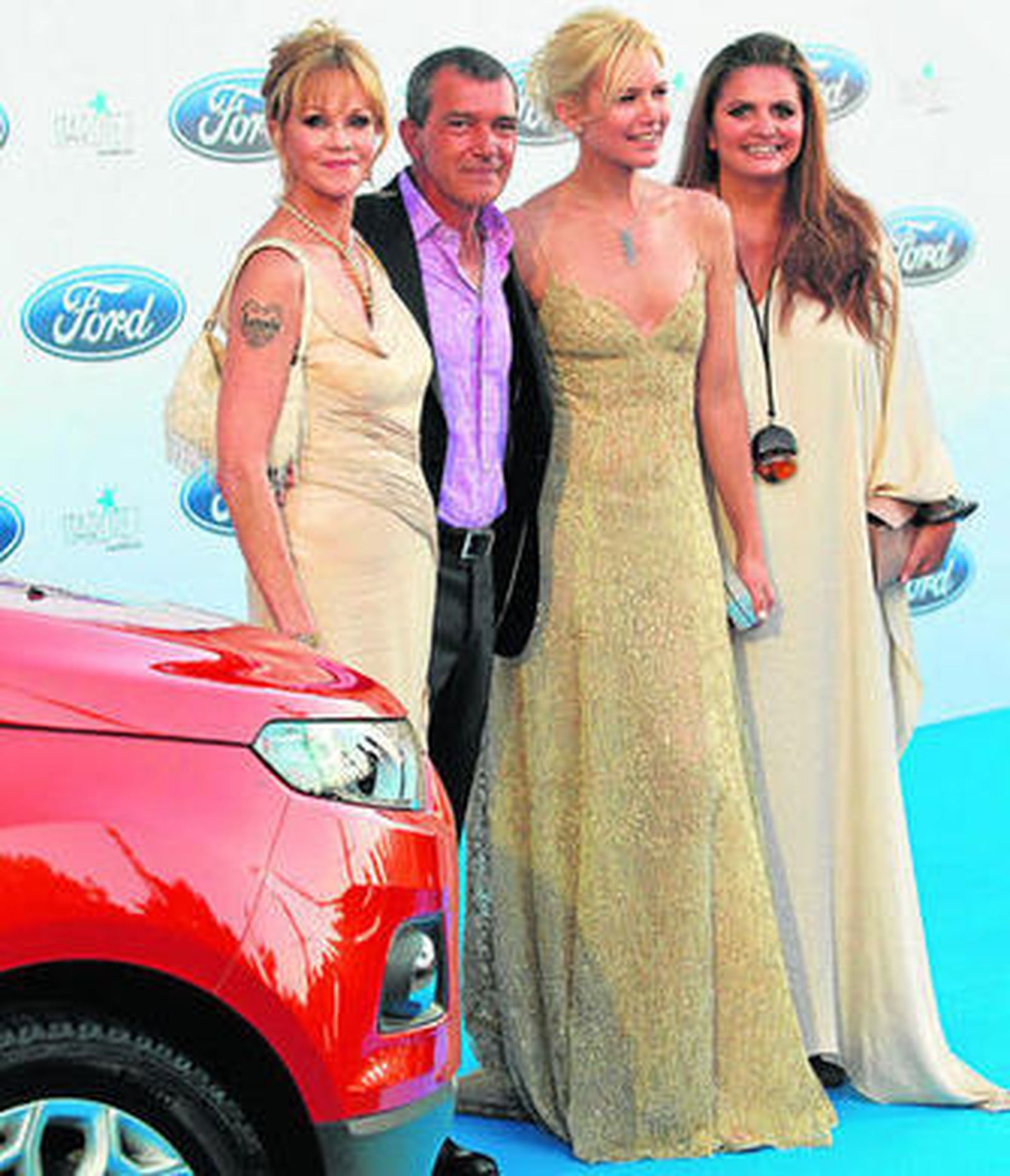 Melanie Griffith, Antonio Banderas, Valeria Mazza y Sandra García-San Juan.