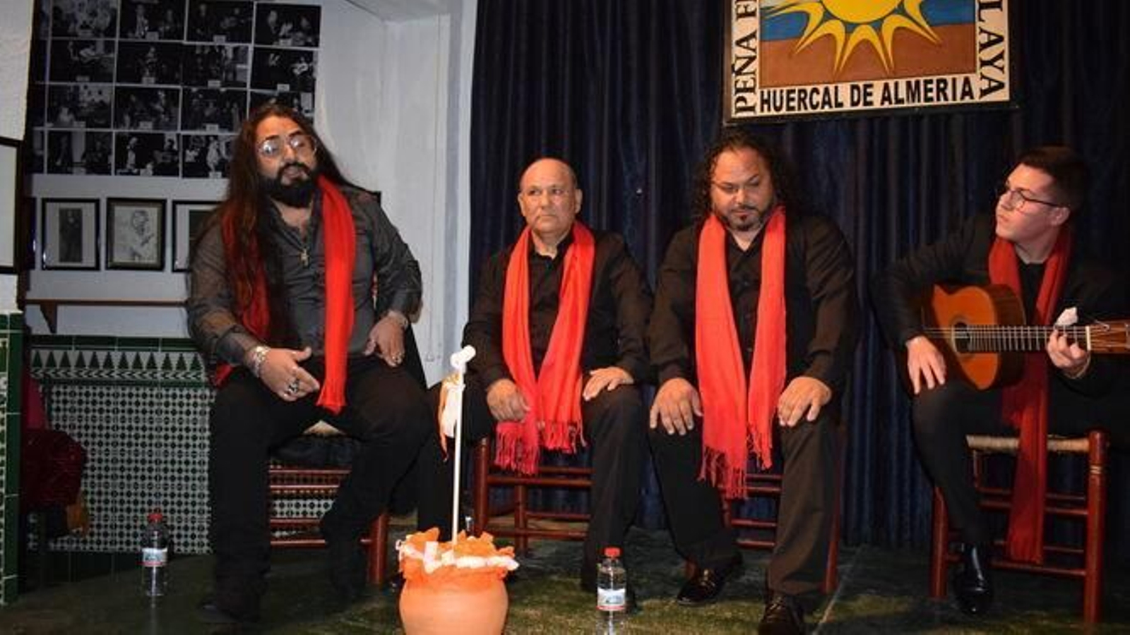 Celebración de la Zambomba flamenca en la peña El Ciego de la Playa