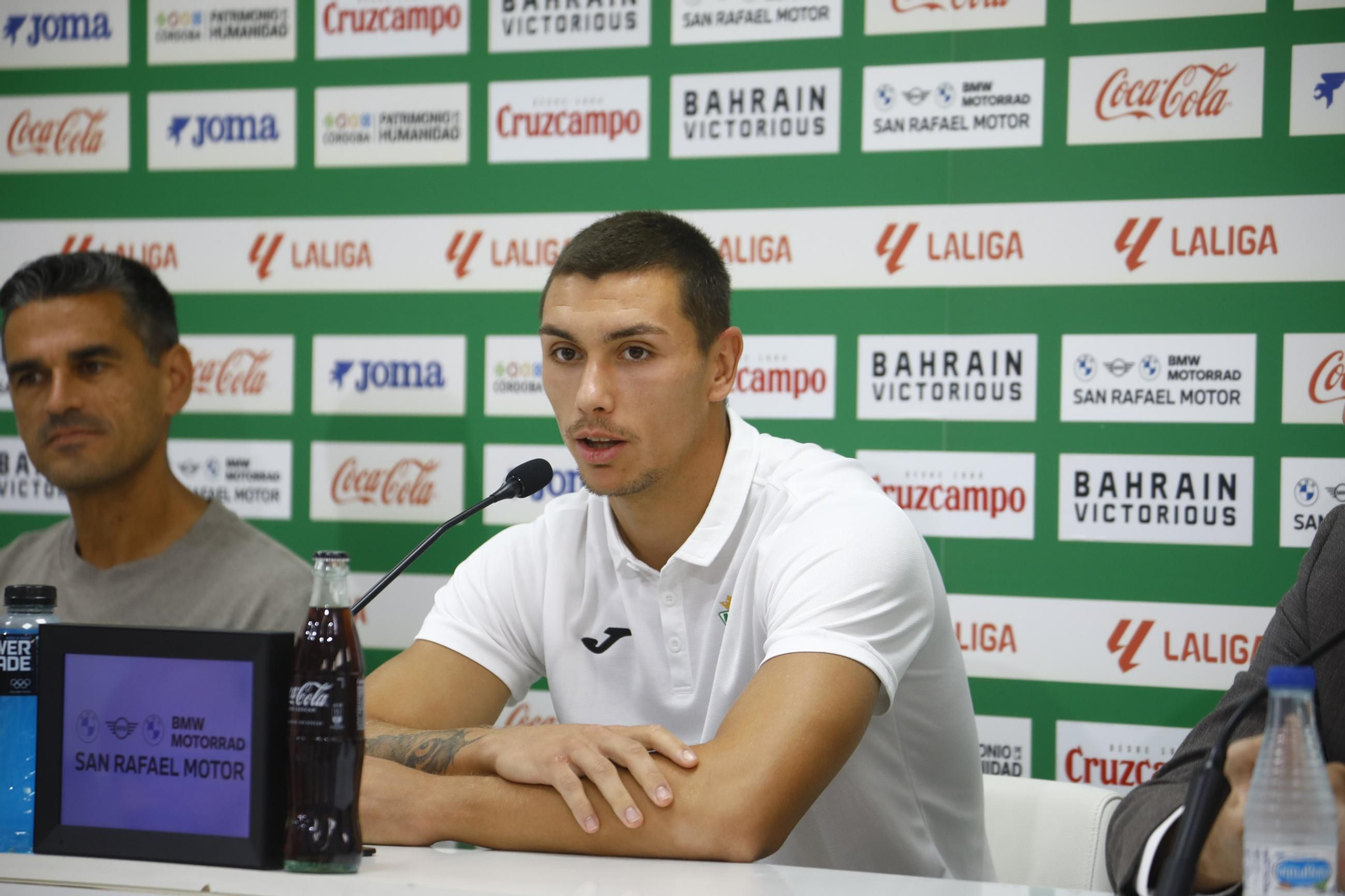 Las mejores fotos de la presentación de Adri Fuentes, Juan María Alcedo y Mariano Carmona como jugadores del Córdoba CF