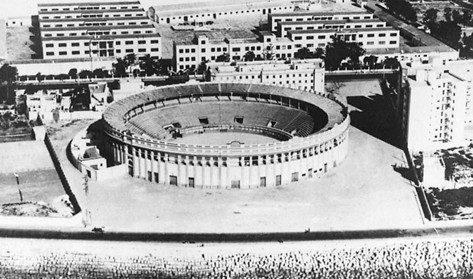 1967 hace 50 añosClausurada la plaza de toros de Cádiz