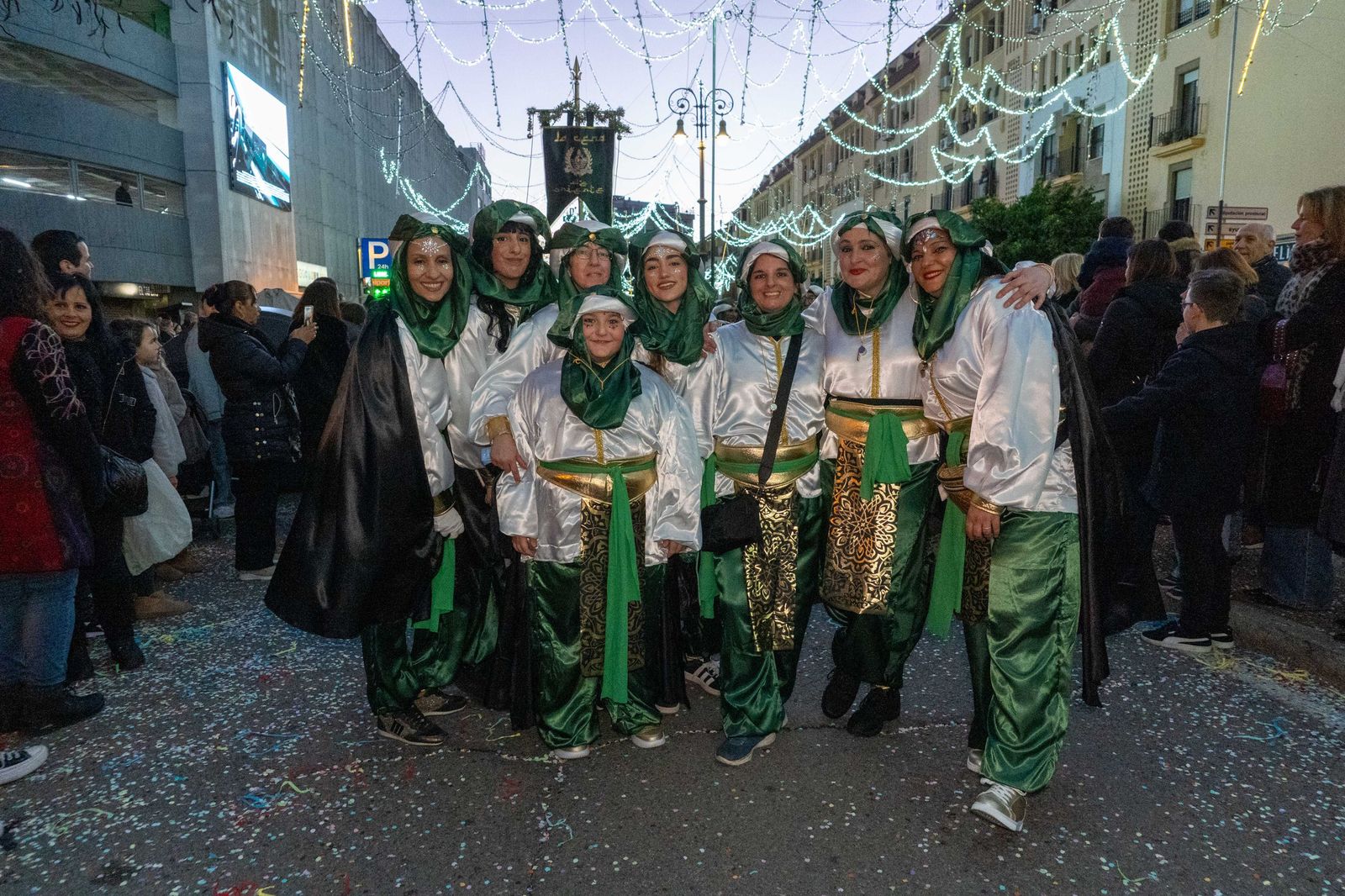 Las mejores fotografías del recorrido y la llegada al ayuntamiento de la cabalgata de Reyes Magos 2026