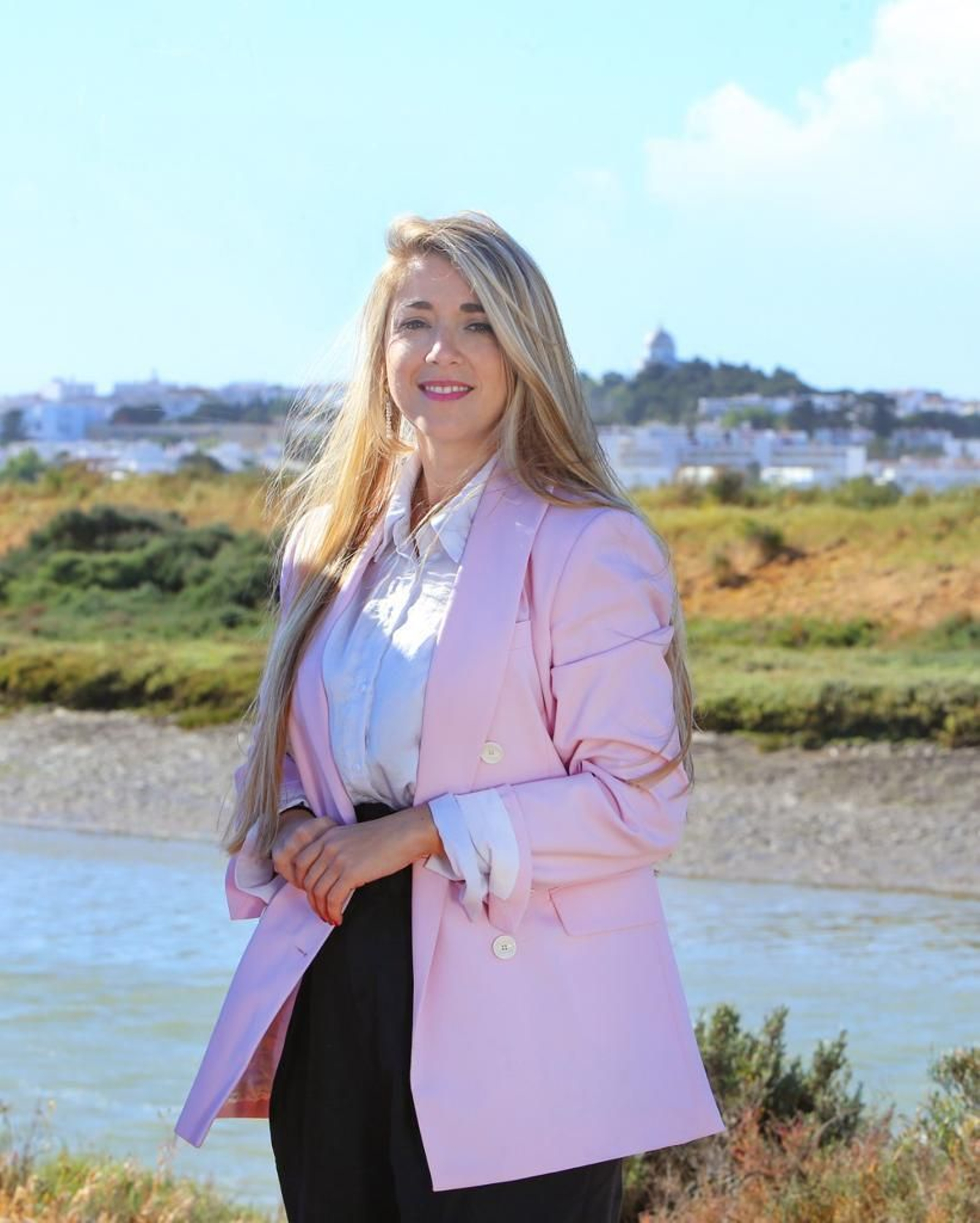 Isabel María Butrón (PSOE). 37 años. Directora de entidad bancaria.