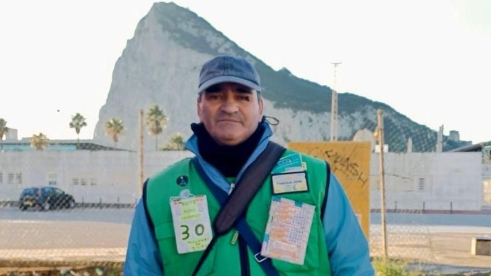 Francisco Javier González, vendedor de la ONCE desde 2014 en La Línea.