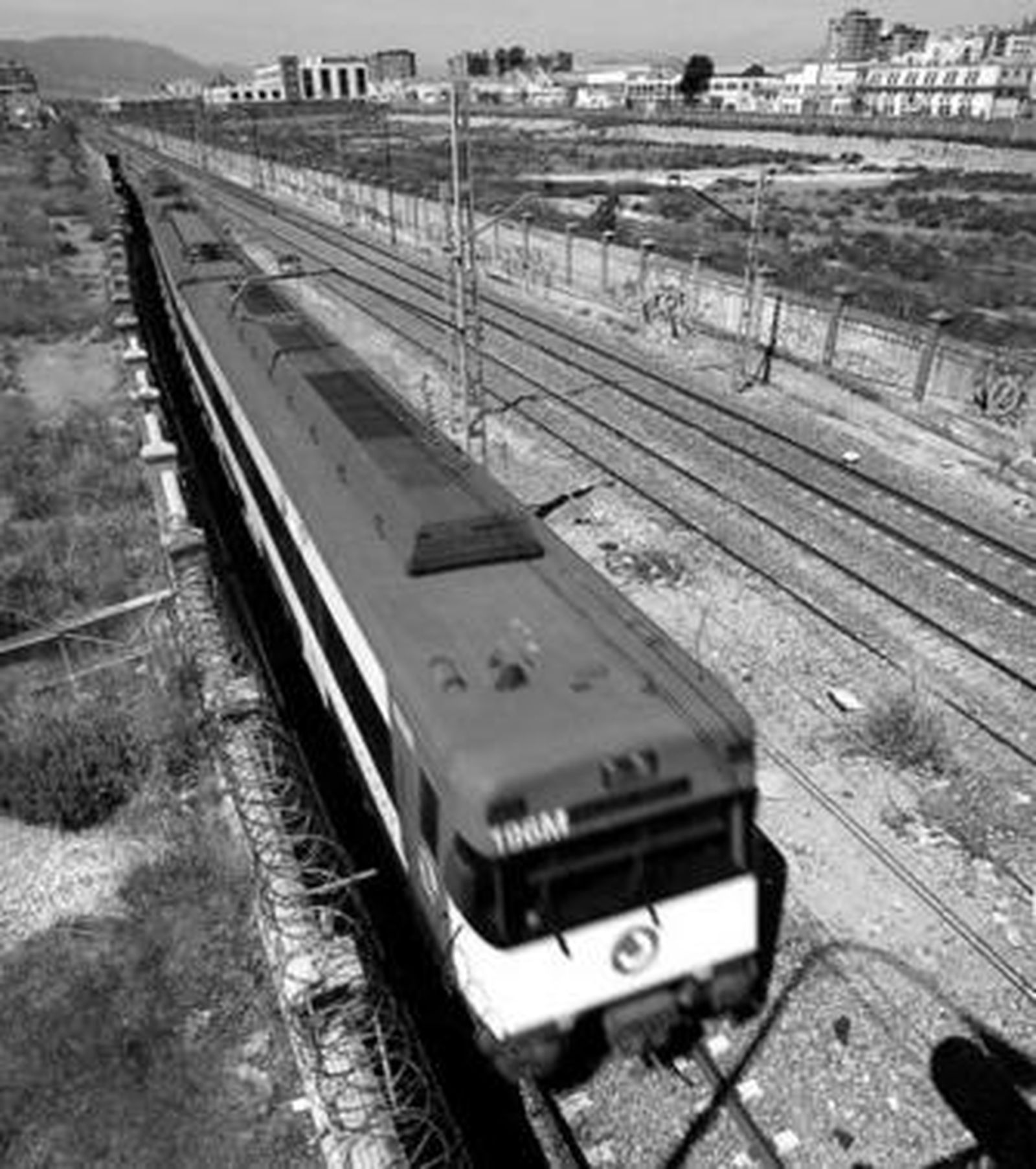 Uno de los trenes de Cercanías que hace el recorrido entre Málaga y Fuengirola.