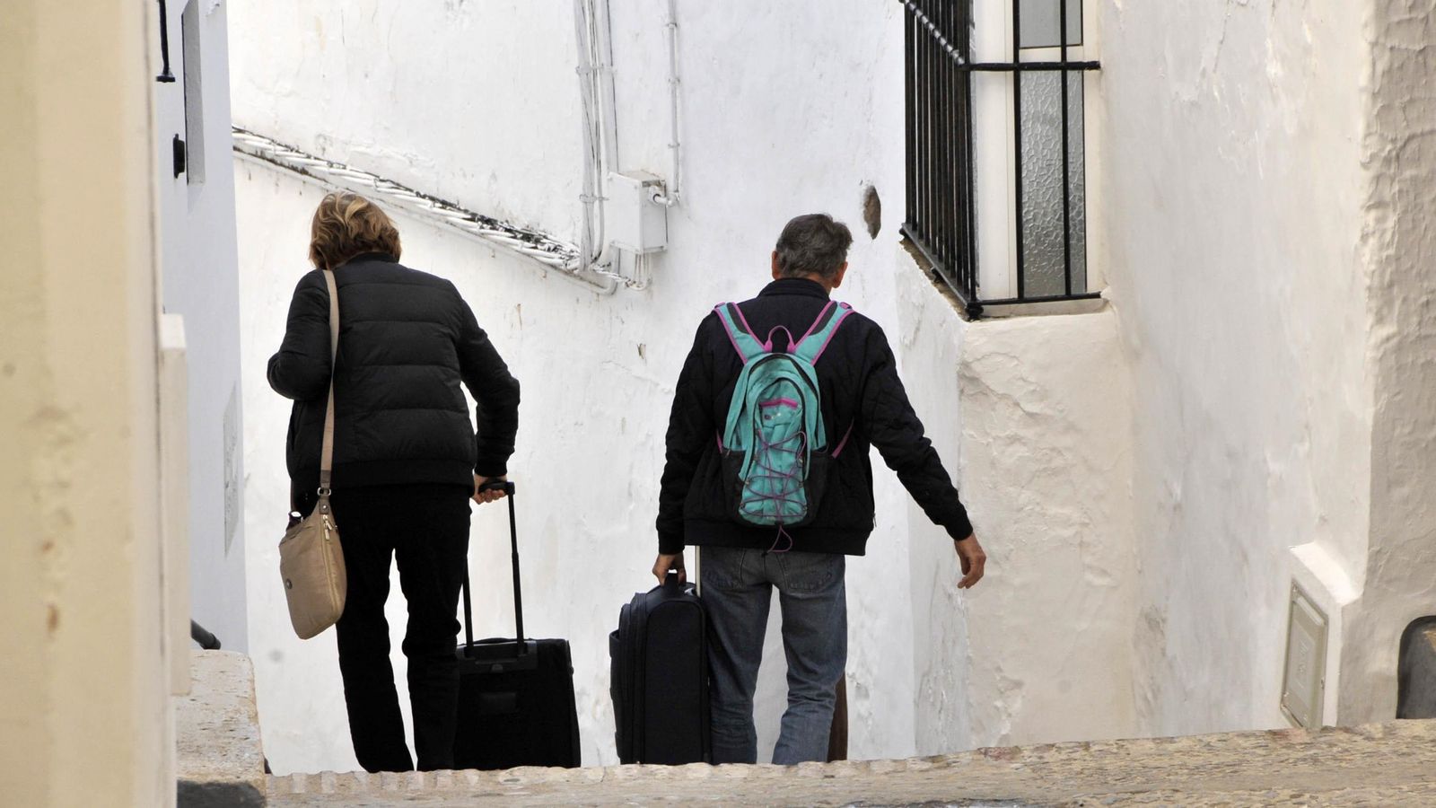 También se ha abordado el ruido de las ruedas de las maletas.