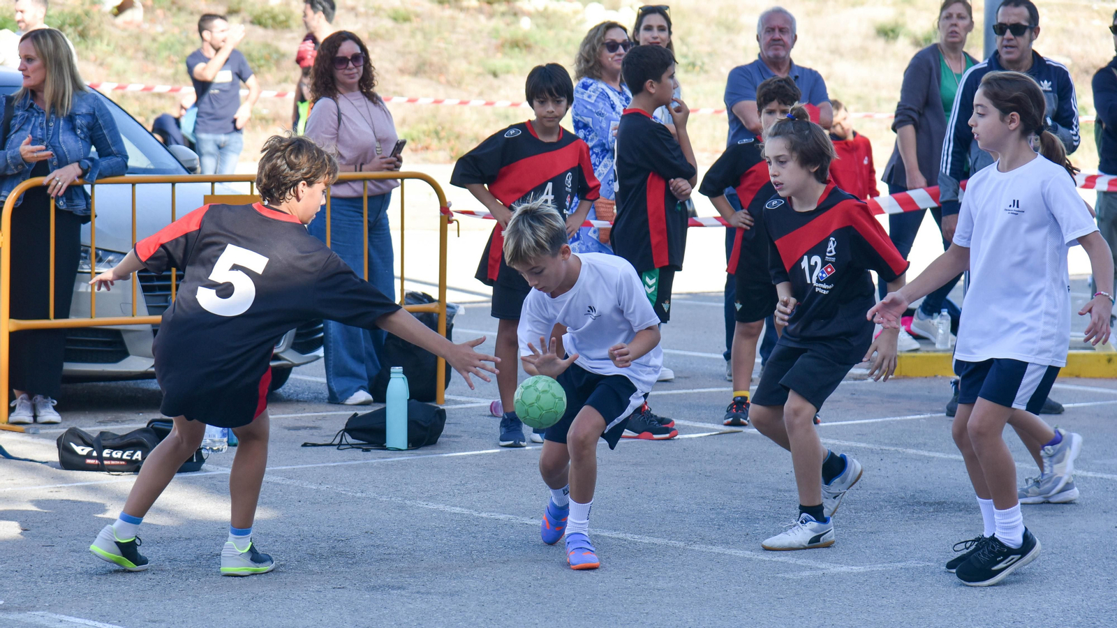 Las fotos de la jornada de balonmano calle del Ciudad de Algeciras en Bahía Plaza