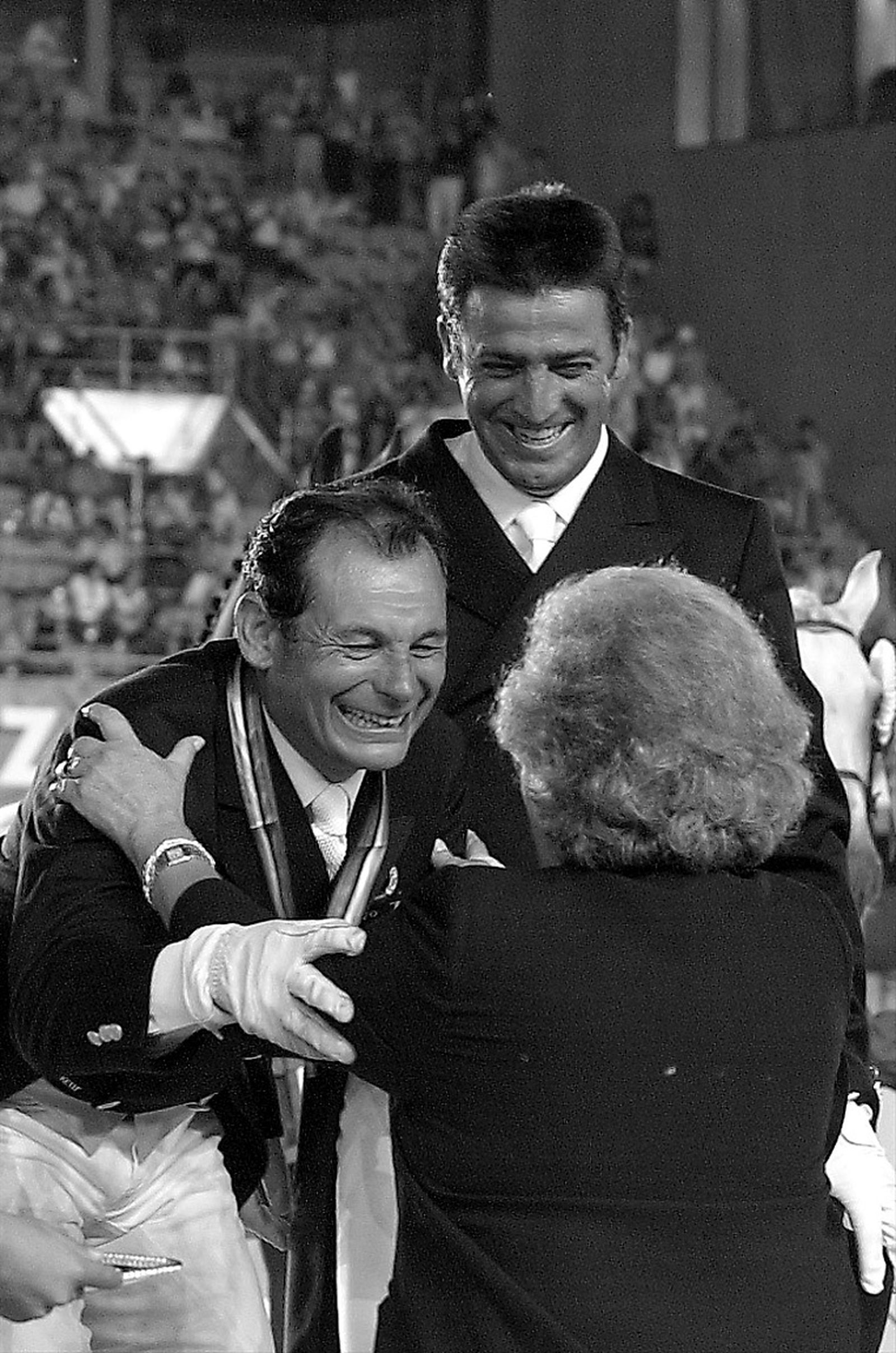 Doña Pilar, celebrando el triunfo de Rafael Soto e Ignacio Rambla en Jerez.