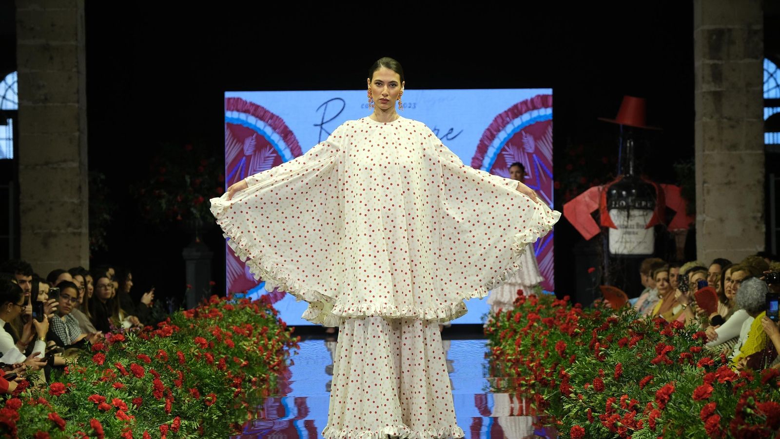 Desfile de Juan Saavedra en la Pasarela Flamenca Jerez Tío Pepe 2023 Desfile de Juan Saavedra en la Pasarela Flamenca Jerez Tío Pepe 2023