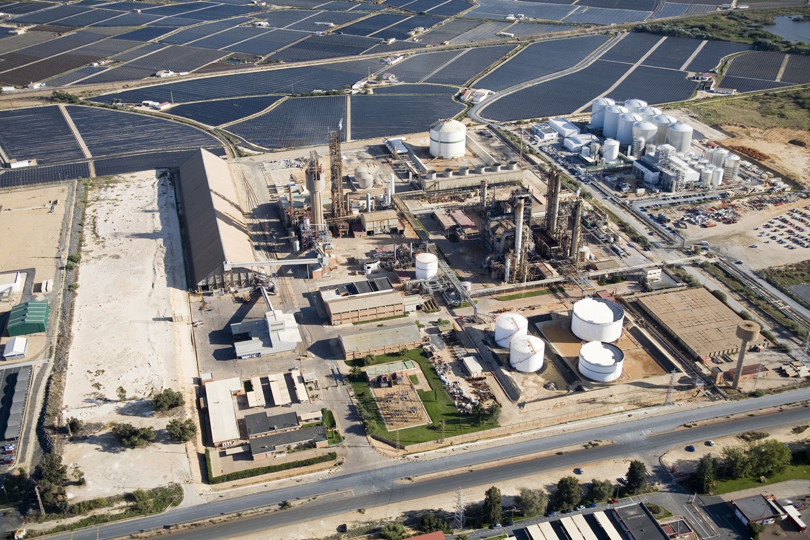 Planta de Fertiberia en el término municipal de Palos de la Frontera.