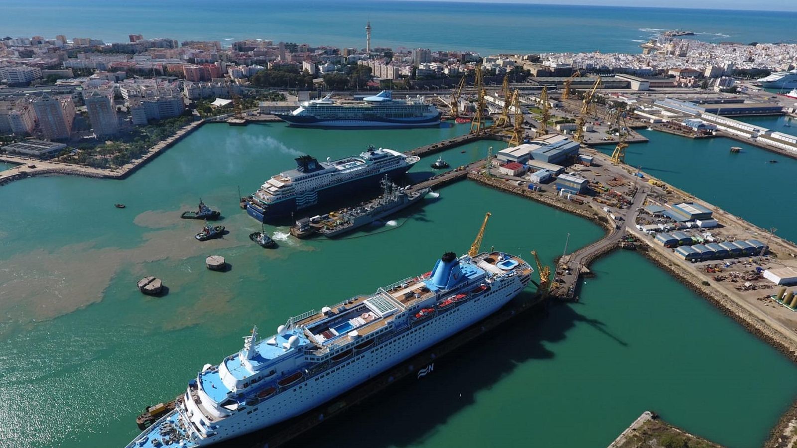 Imagen del astillero de Reparaciones de Cádiz, el pasado noviembre.