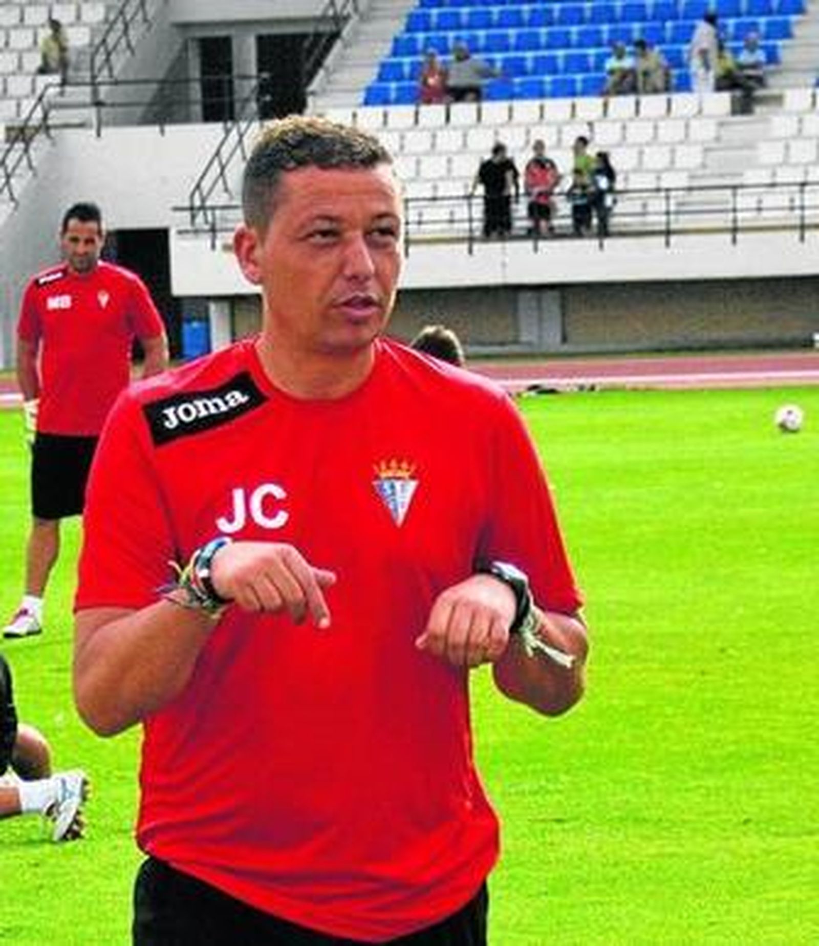 El nuevo entrenador del San Fernando, Juanma Carrillo.