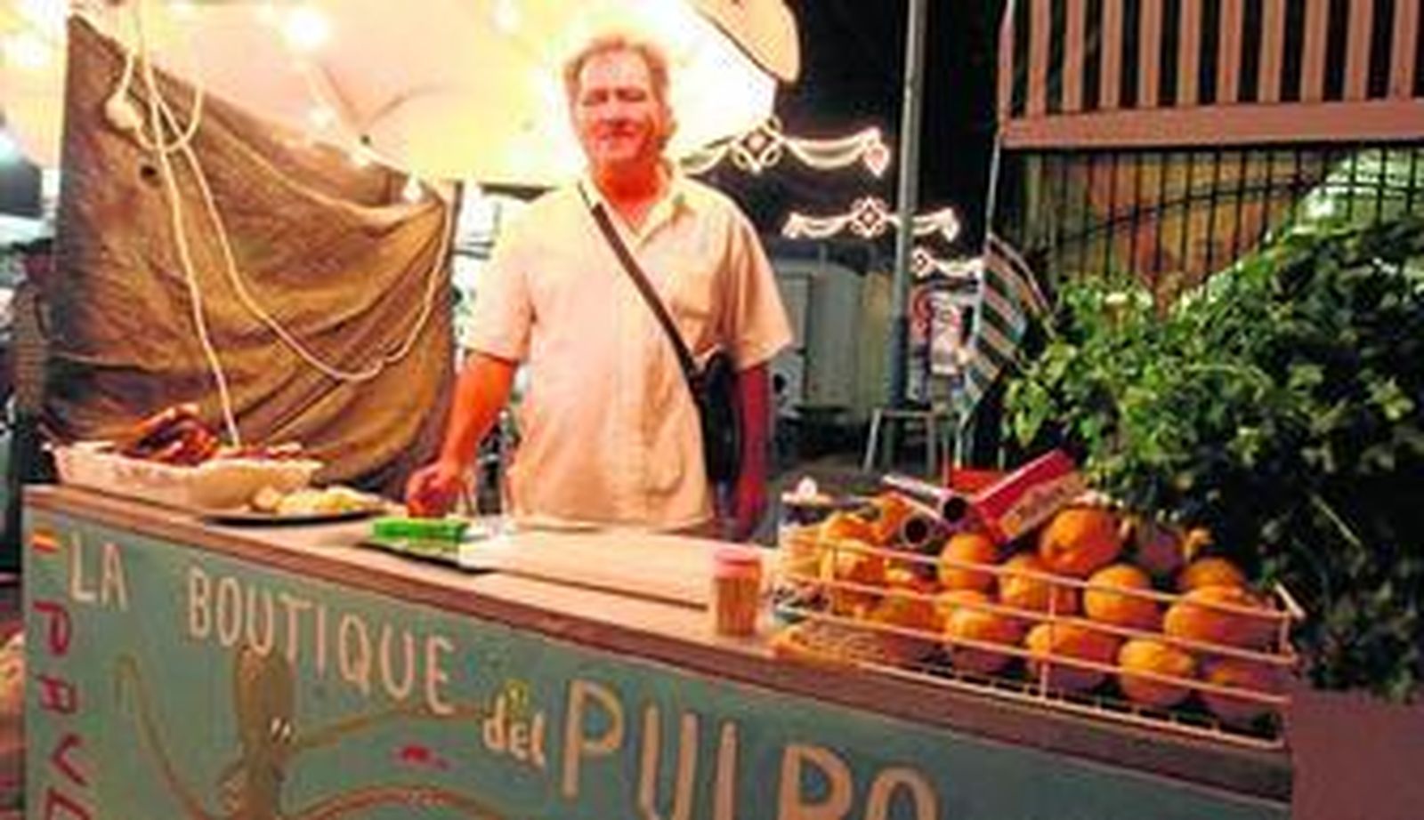 "EL SECRETO ES ASARLOS AL CARBÓN NATURAL Y LUEGO ECHAR UN POCO DE LIMÓN Y SAL"Francisco Rivera Cervilla