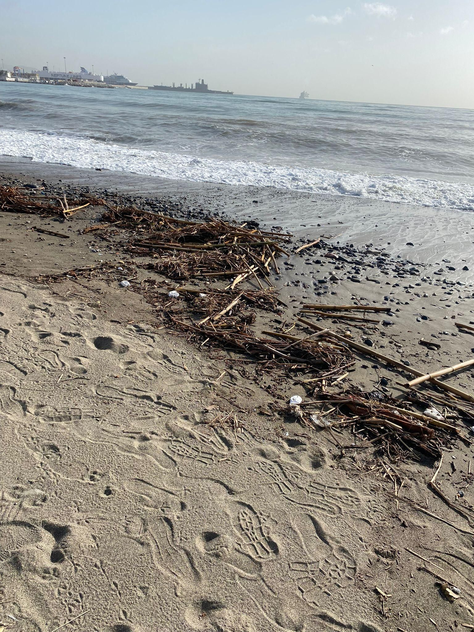 Una playa de Málaga tras uno de los últimos temporales.
