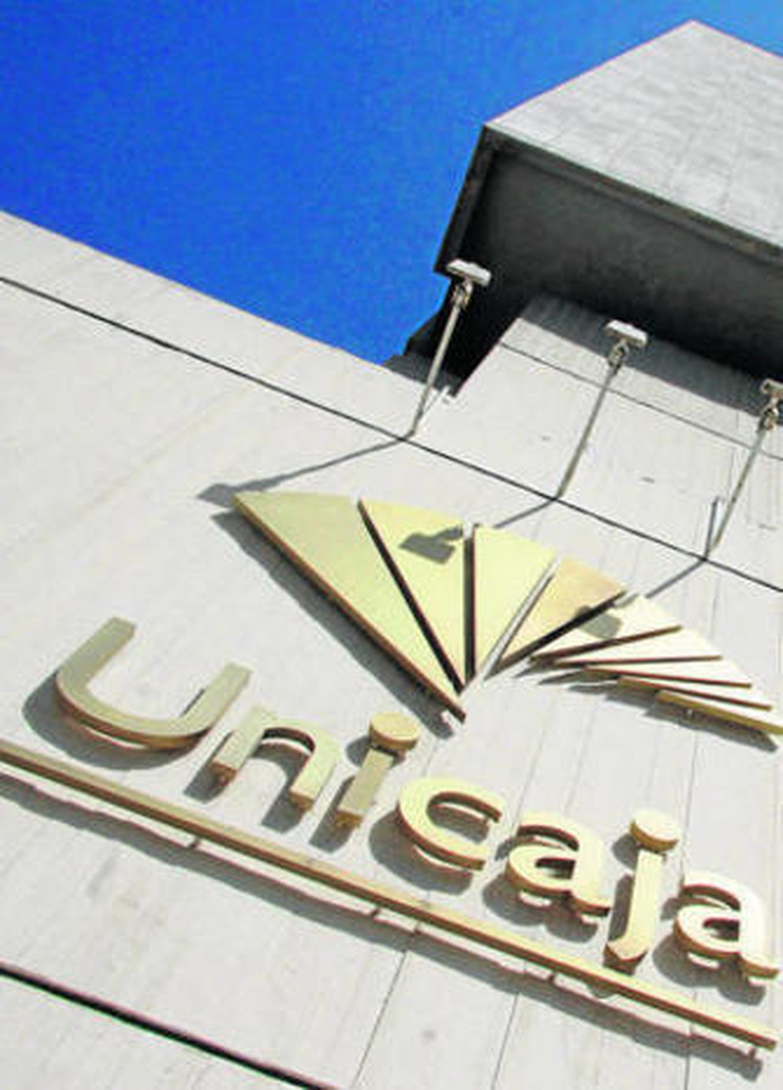 Fachada de la sede central de Unicaja en Málaga.