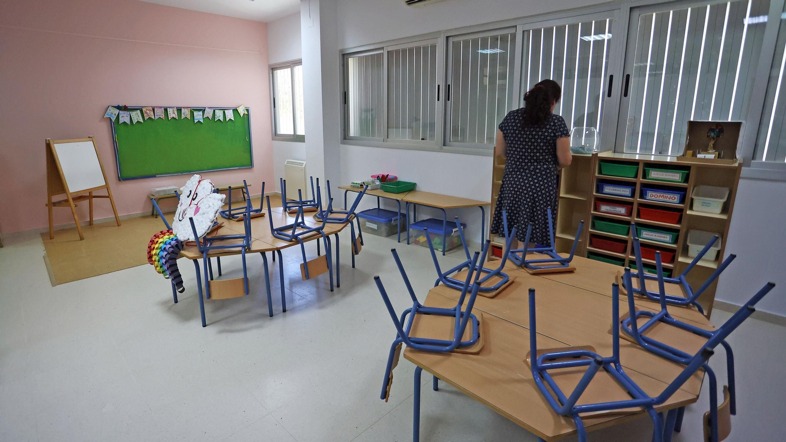 Una imagen de una de las aulas del colegio Montealegre, lista para acoger mañana a los alumnos.