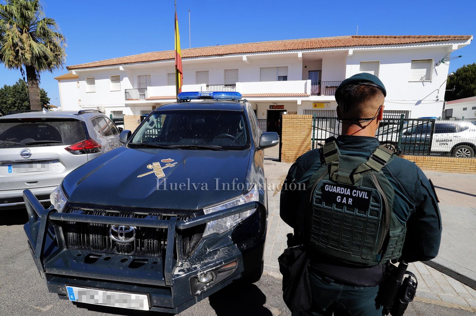 Imágenes del operativo de la Guardia Civil en la operación antidroga llevada a cabo en Moguer