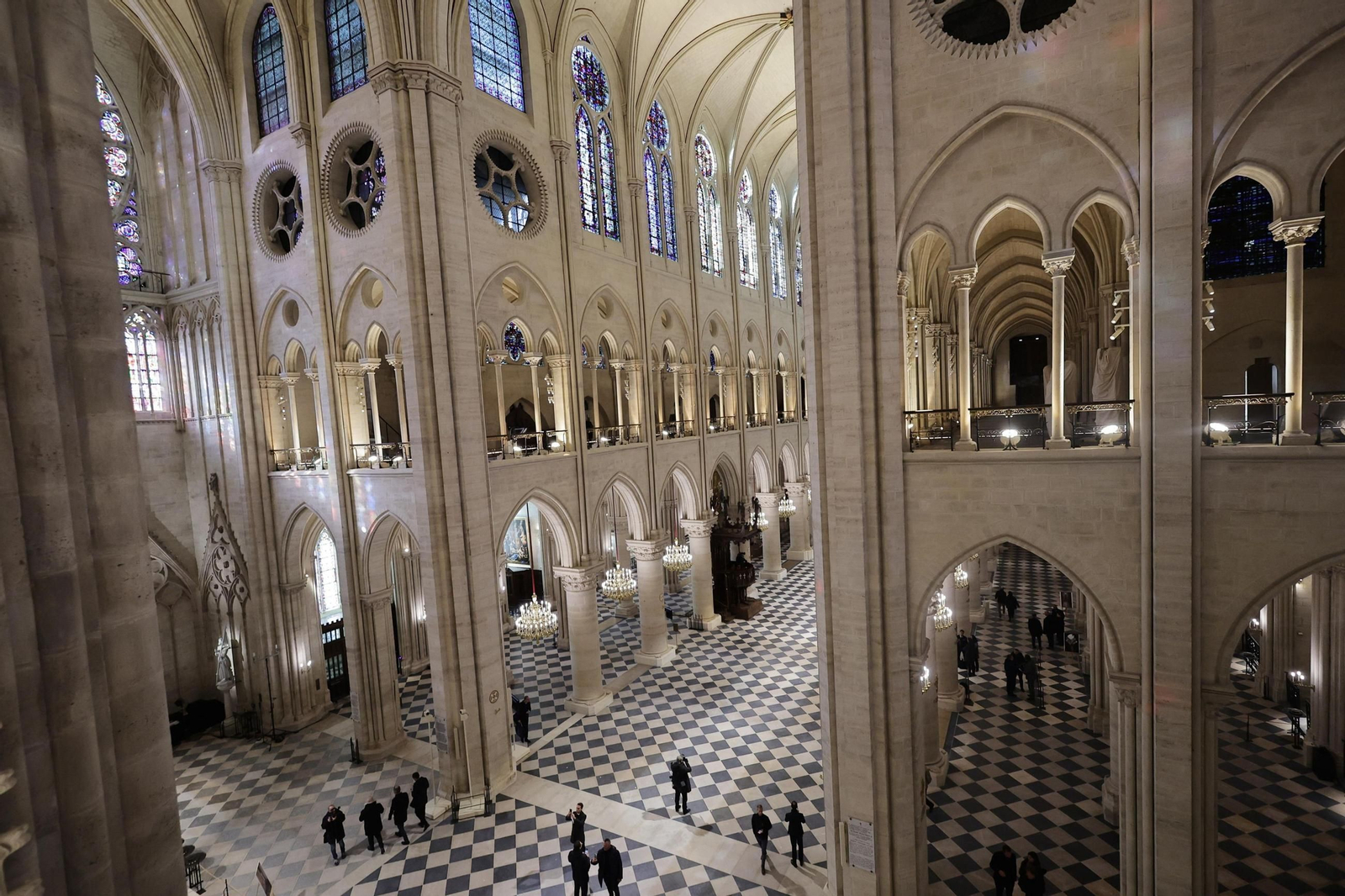 Así es el nuevo interior de Notre Dame tras la restauración Así es el nuevo interior de Notre Dame tras la restauración