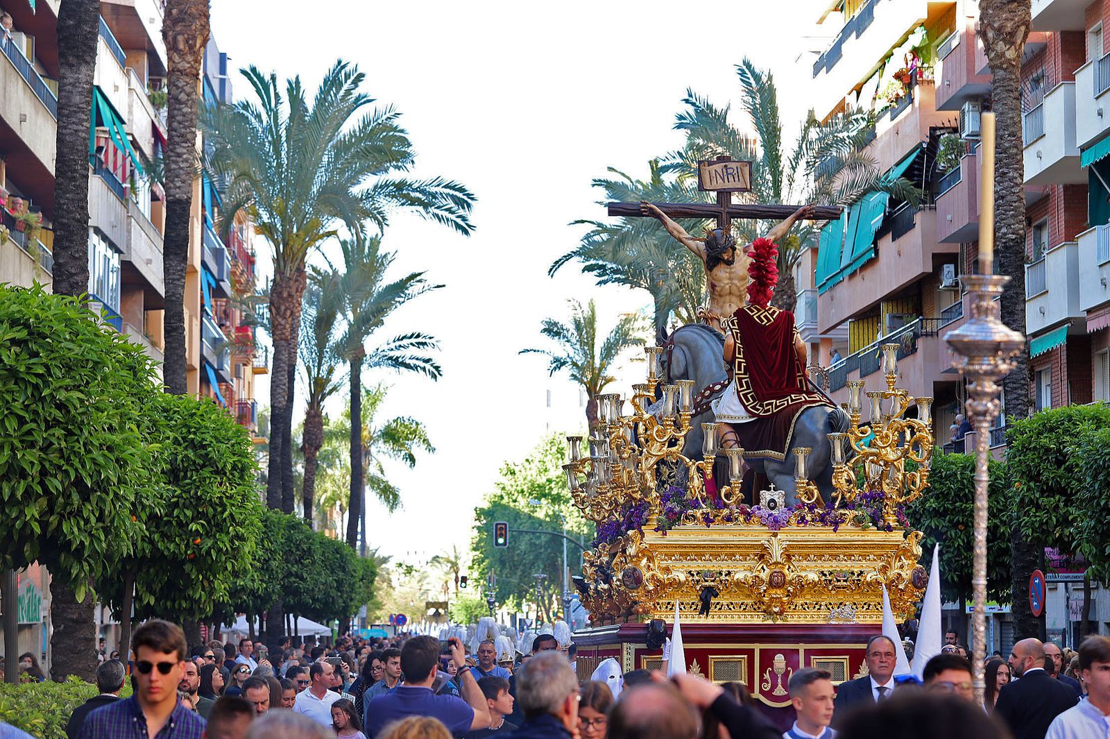 Imágenes de la procesión de la hermandad de la Lanzada de Huelva