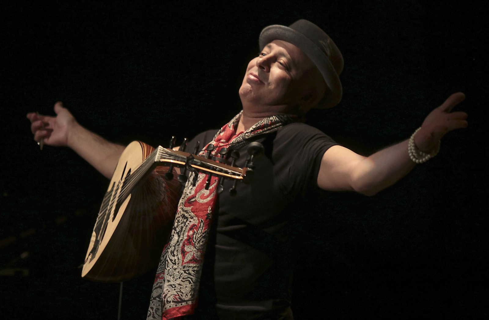 El artista tunecino Dhafer Youssef.