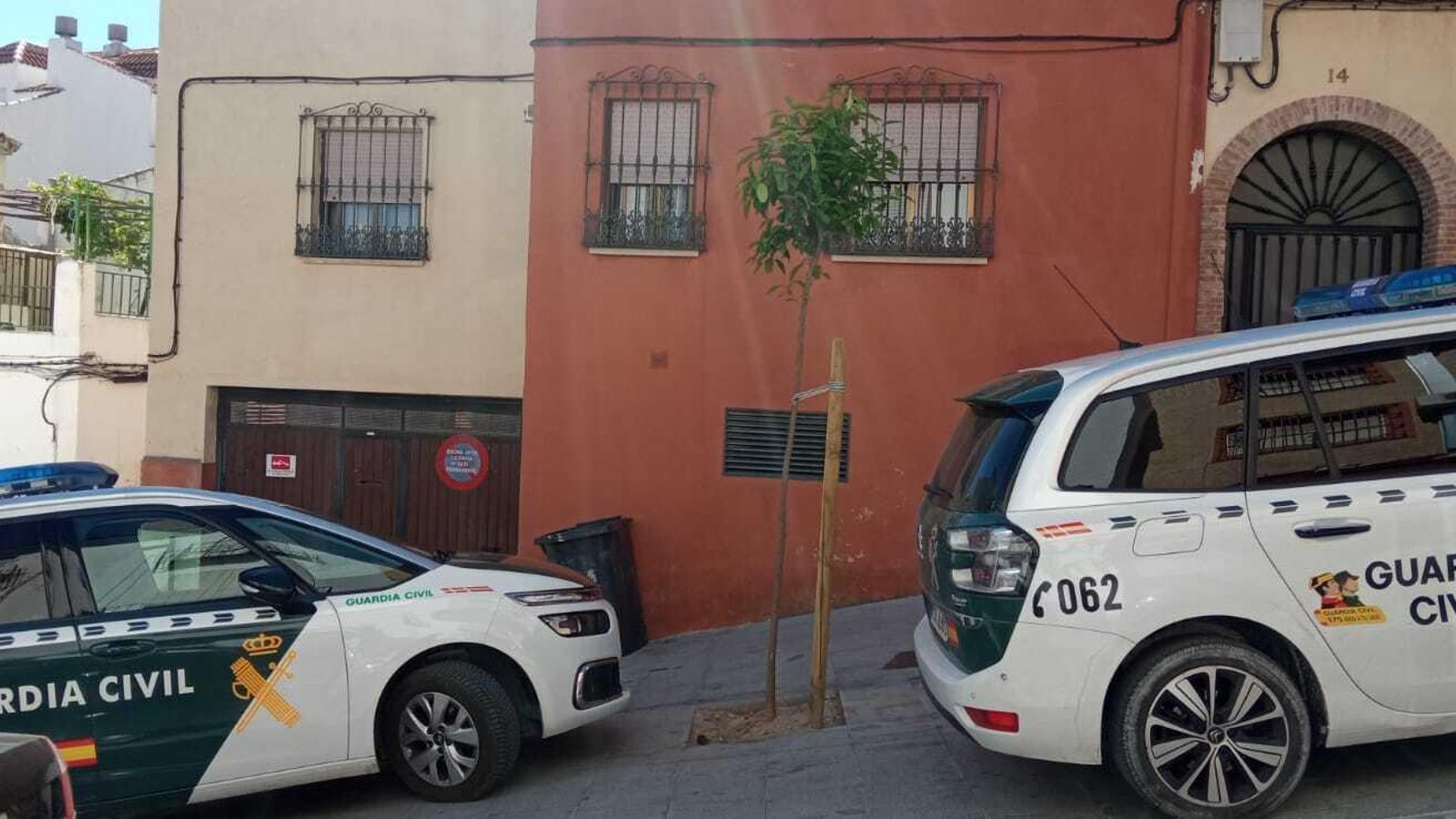 Parte del dispositivo de la Guardia Civil en la cuesta de San Miguel. Parte del dispositivo de la Guardia Civil en la cuesta de San Miguel.