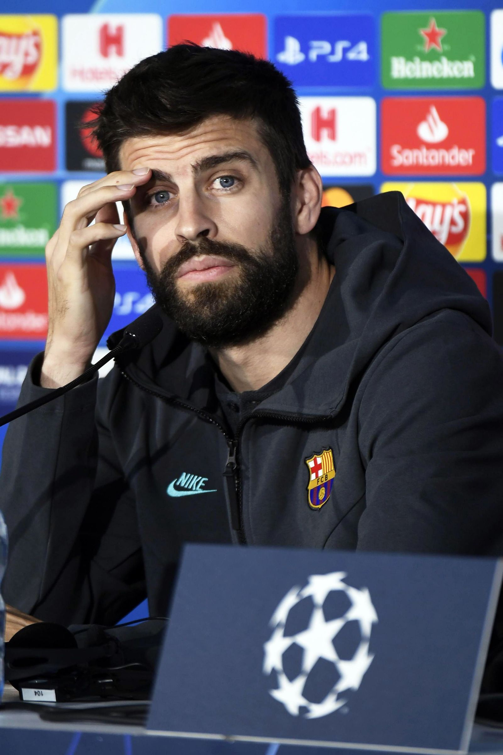Gerard Piqué, durante una rueda de prensa.