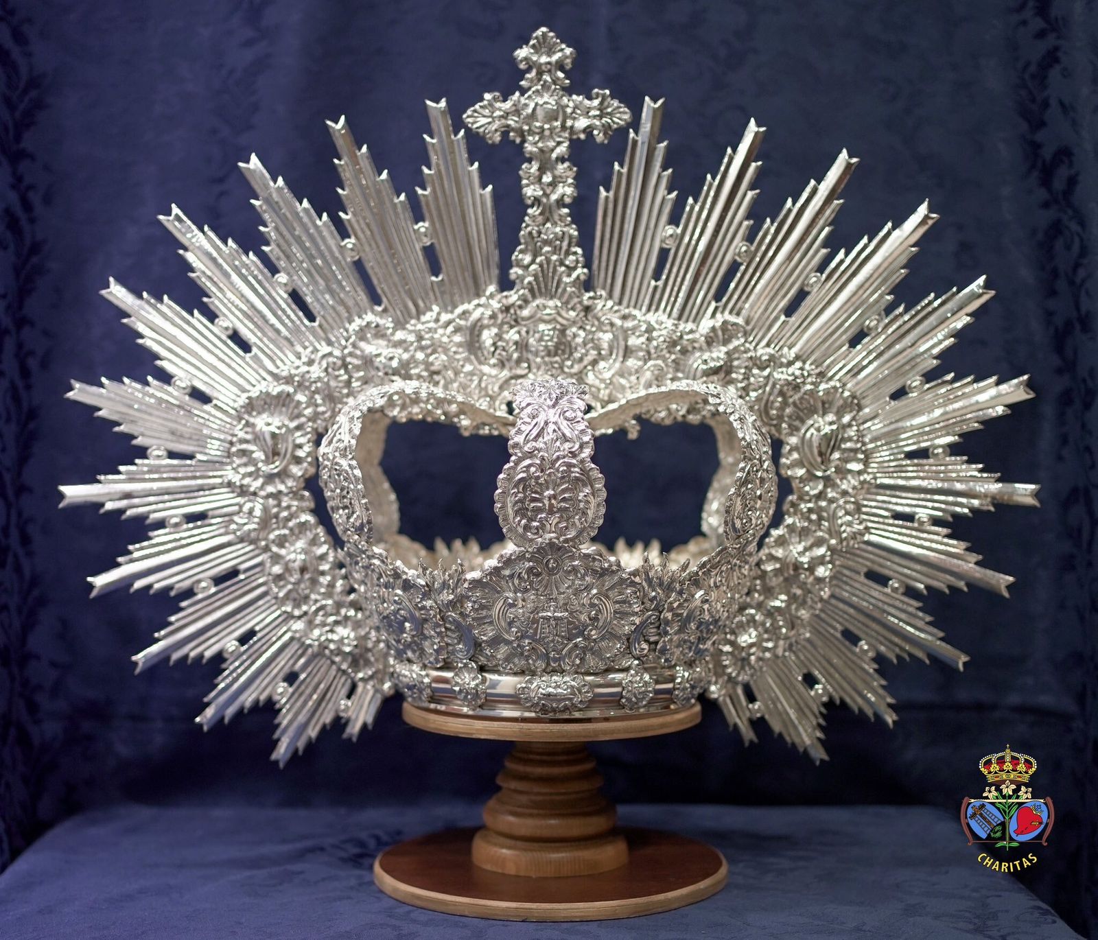 Formará parte del camarín de la Virgen de la Caridad en su Soledad