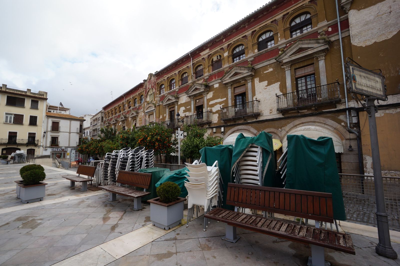 Terrazas apiladas en la plaza de la Rosa.