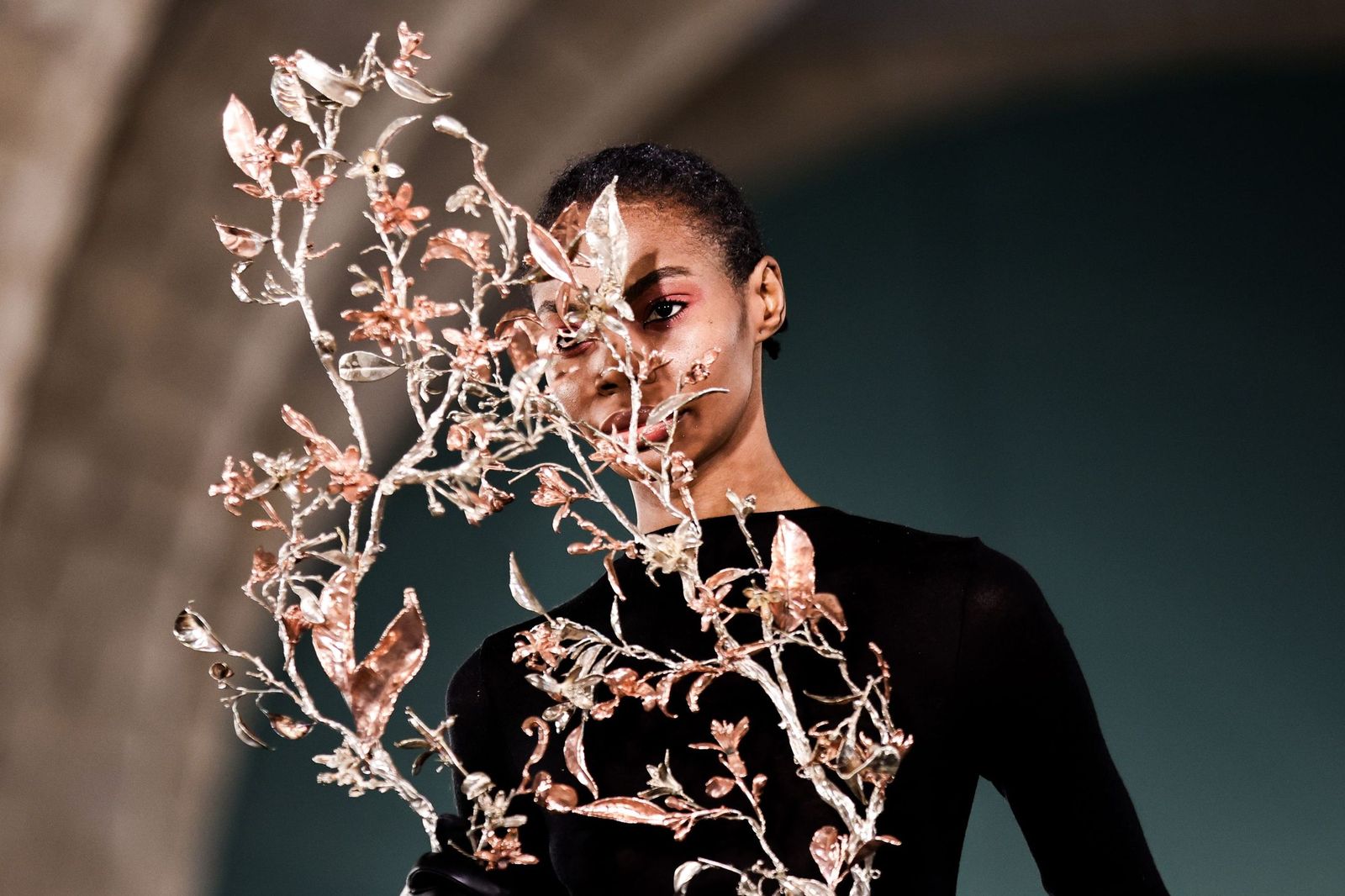 Juana Martín conquista París con su nueva colección, Presagio