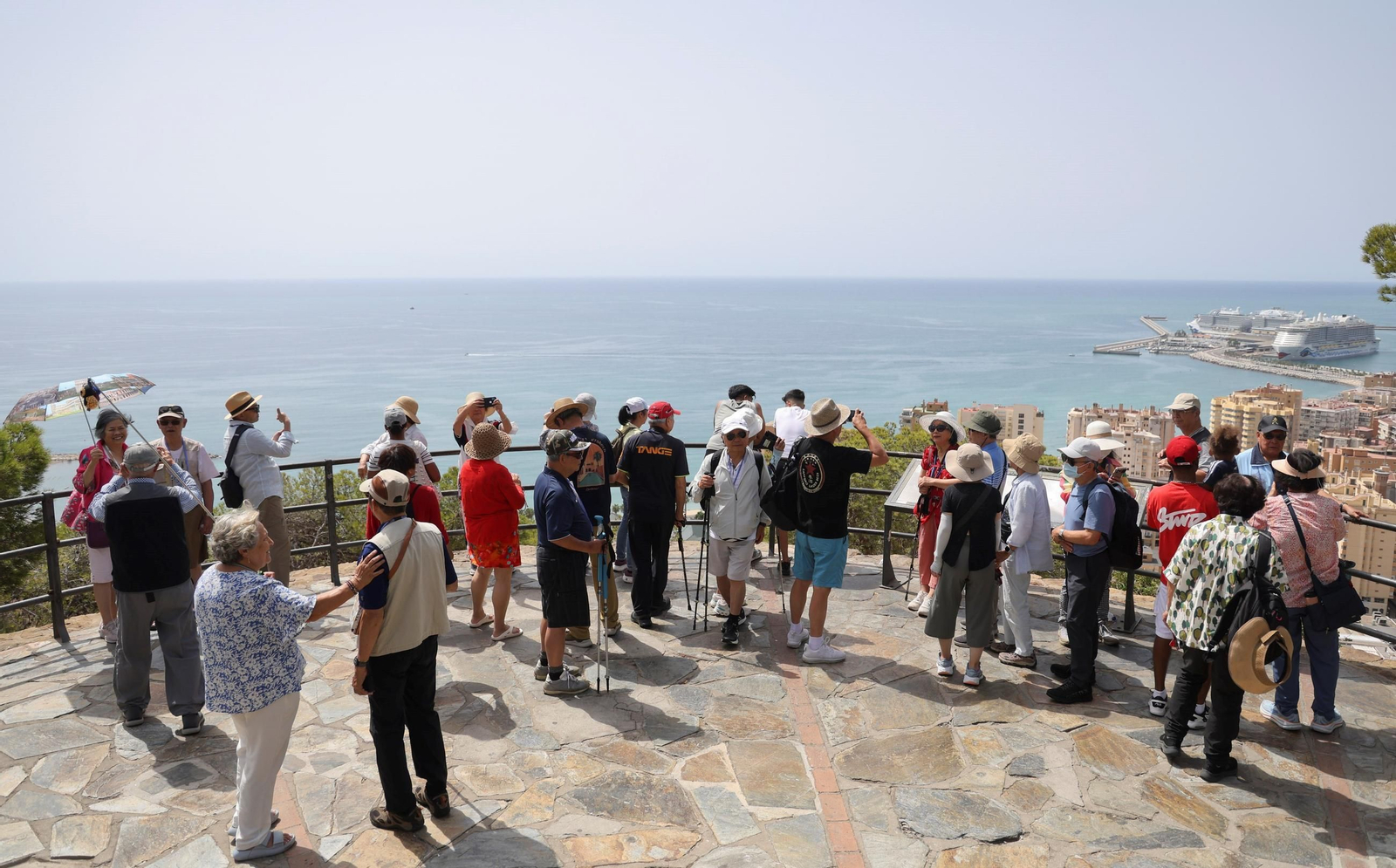 Aluvión de cruceristas en Málaga: 11.566 en un mismo día a bordo de dos buques