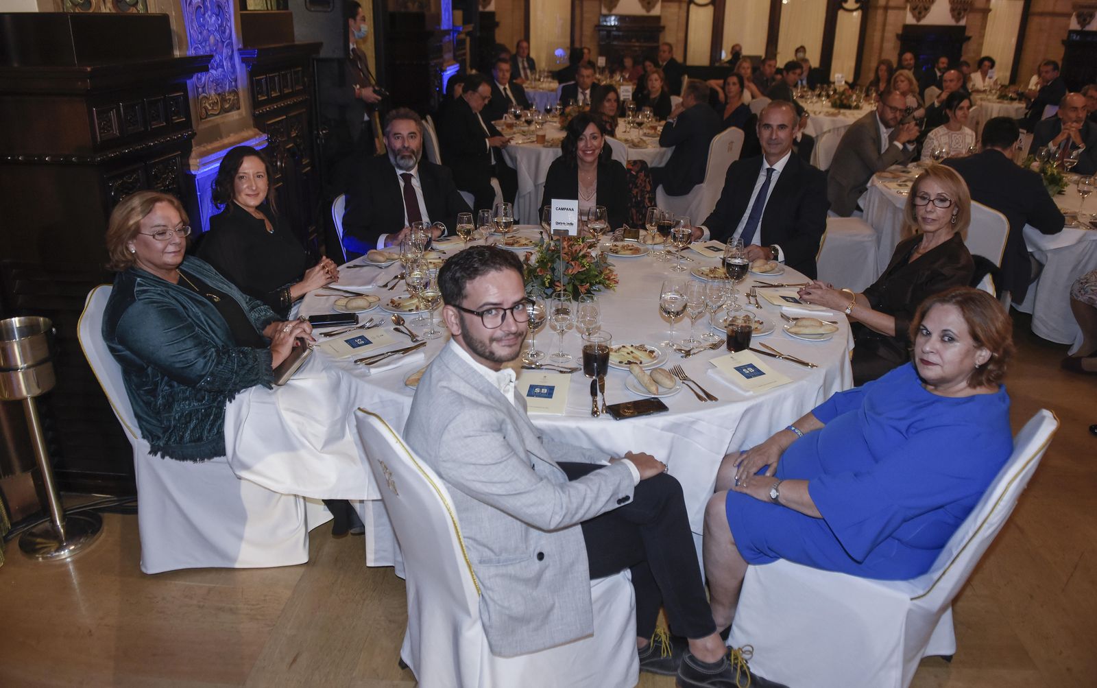 Pilar Bartolomé, Patricia Jiménez, Fernando Gilabert, Cristina Morales, Julio Cansino, Carmen Calvo, Dolores Fernández, Francisco Camuñez,