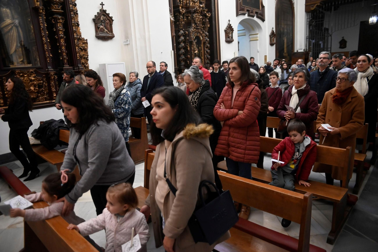 Las mejores fotos de la presentación de los niños a la Virgen de los Dolores de Córdoba