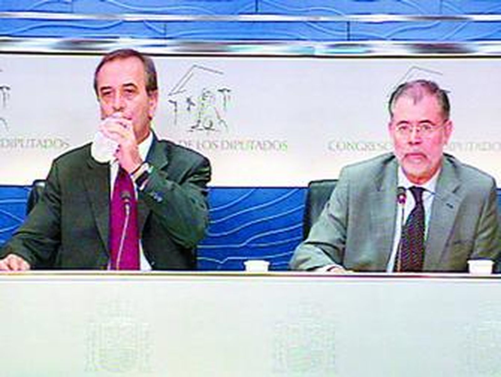Alonso y Fernández Bermejo, ayer en el Congreso de los Diputados.