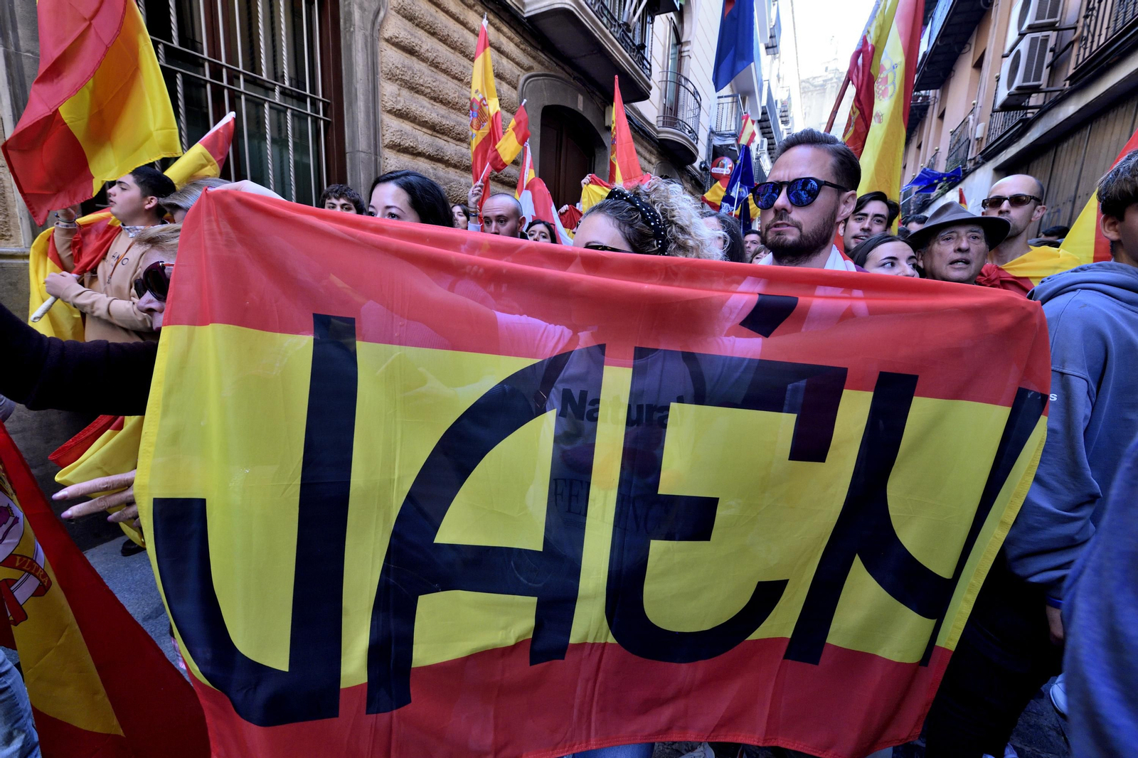 En imágenes: así ha sido la manifestación contra la amnistía en Jaén