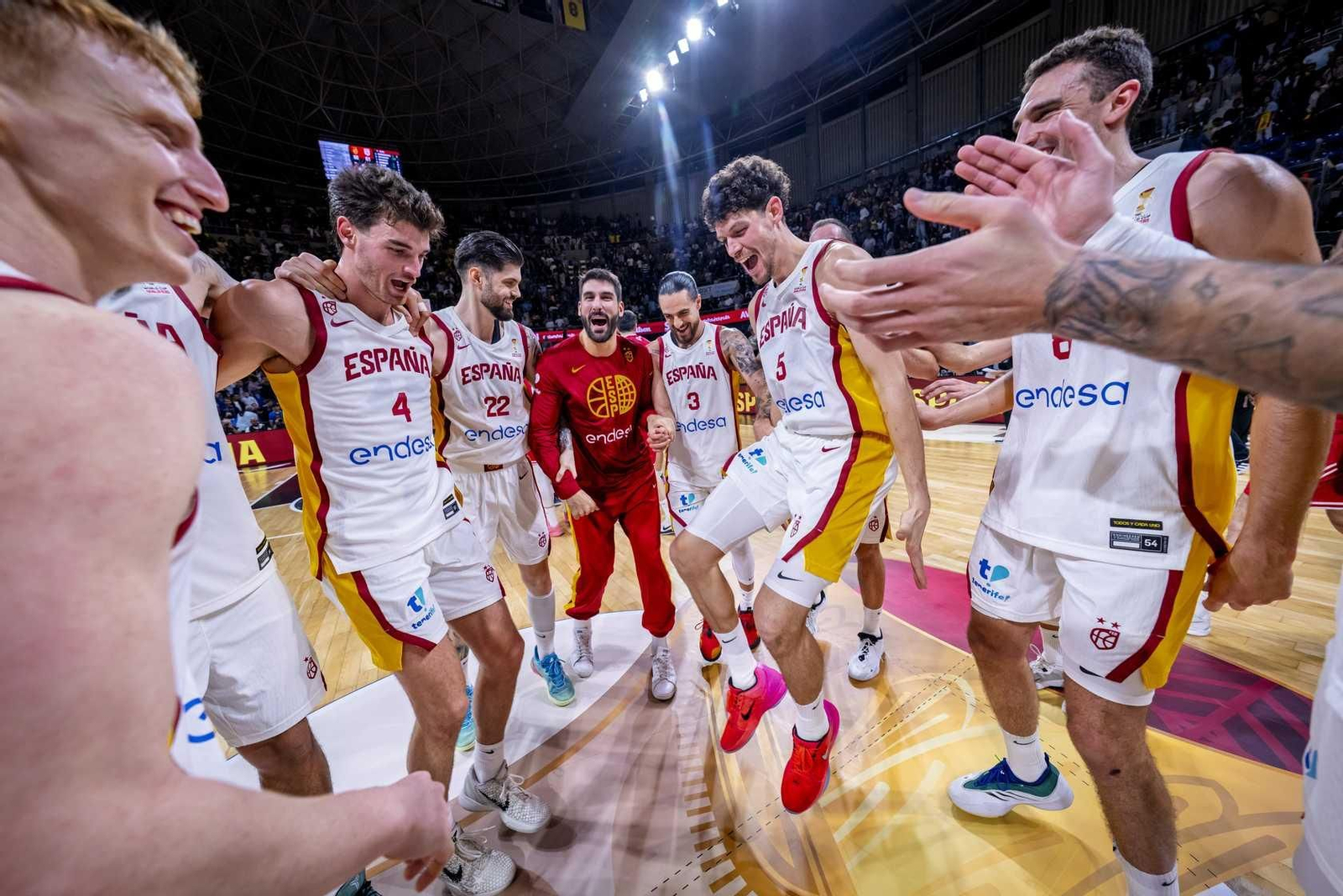 España y Alberto Díaz doman a Georgia