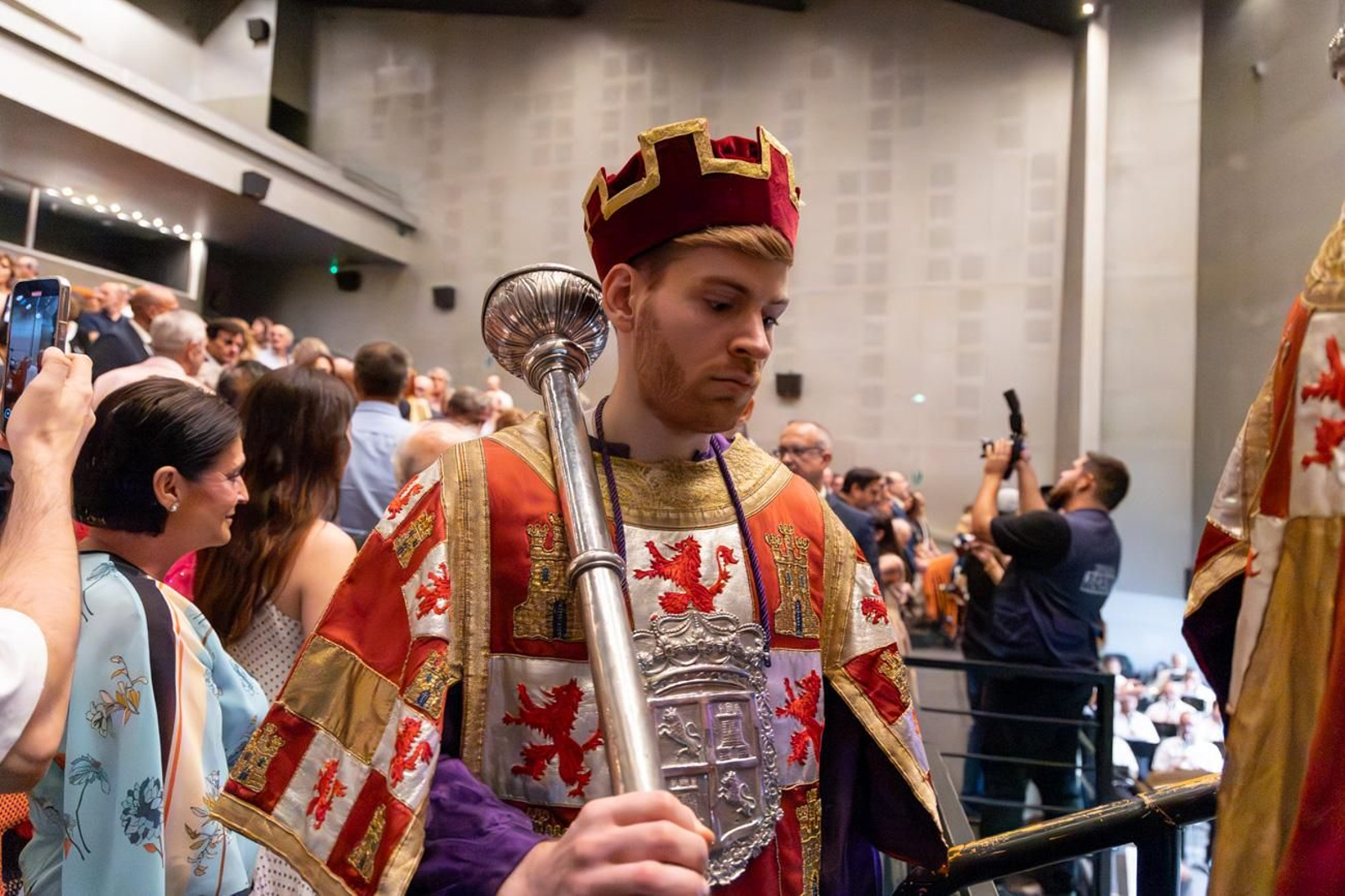 Entrega de la Medalla de Oro de la Ciudad a Luis Berges