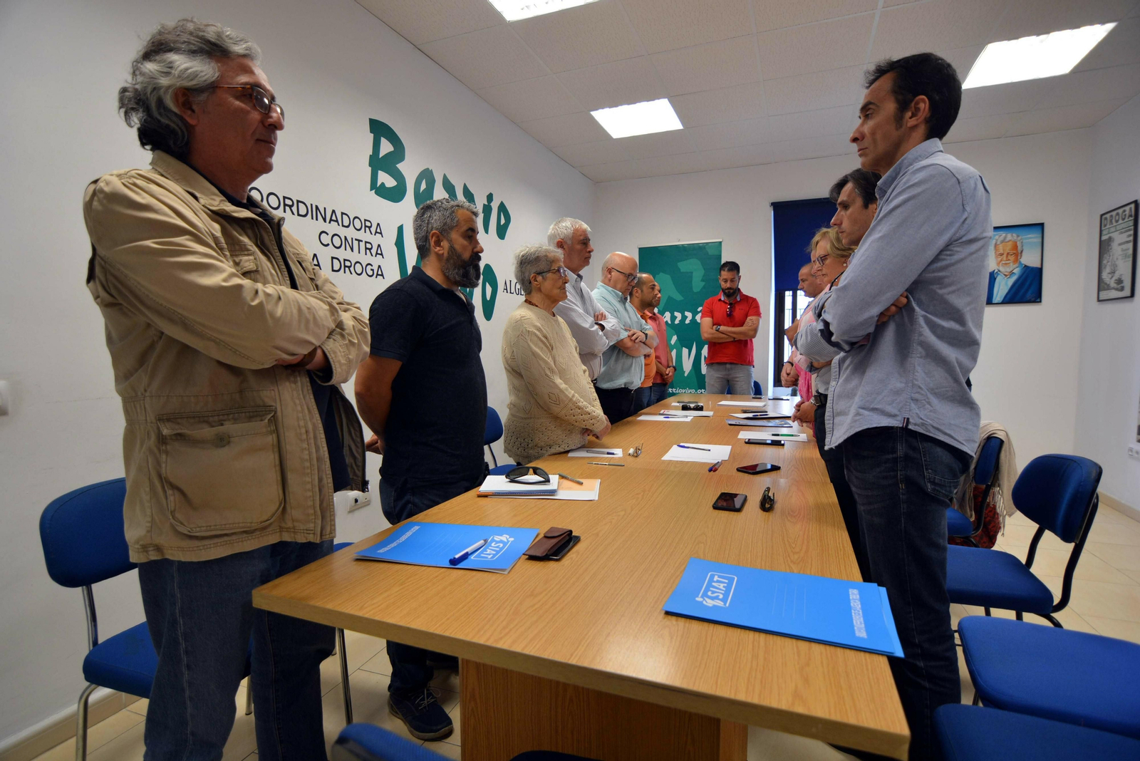 La Plataforma guarda un minuto de silencio por Víctor Sánchez y Fermín Cabezas