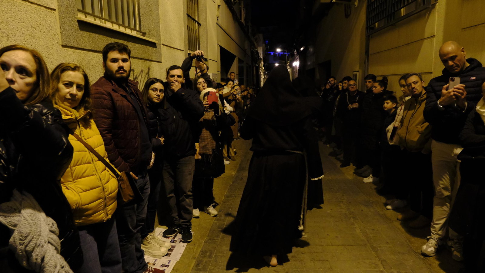 Las mejores imágenes de la Procesión del Perdón, en la noche del Martes Santo en Almería